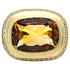 Bague cocktail taille coussin avec citrine et diamants