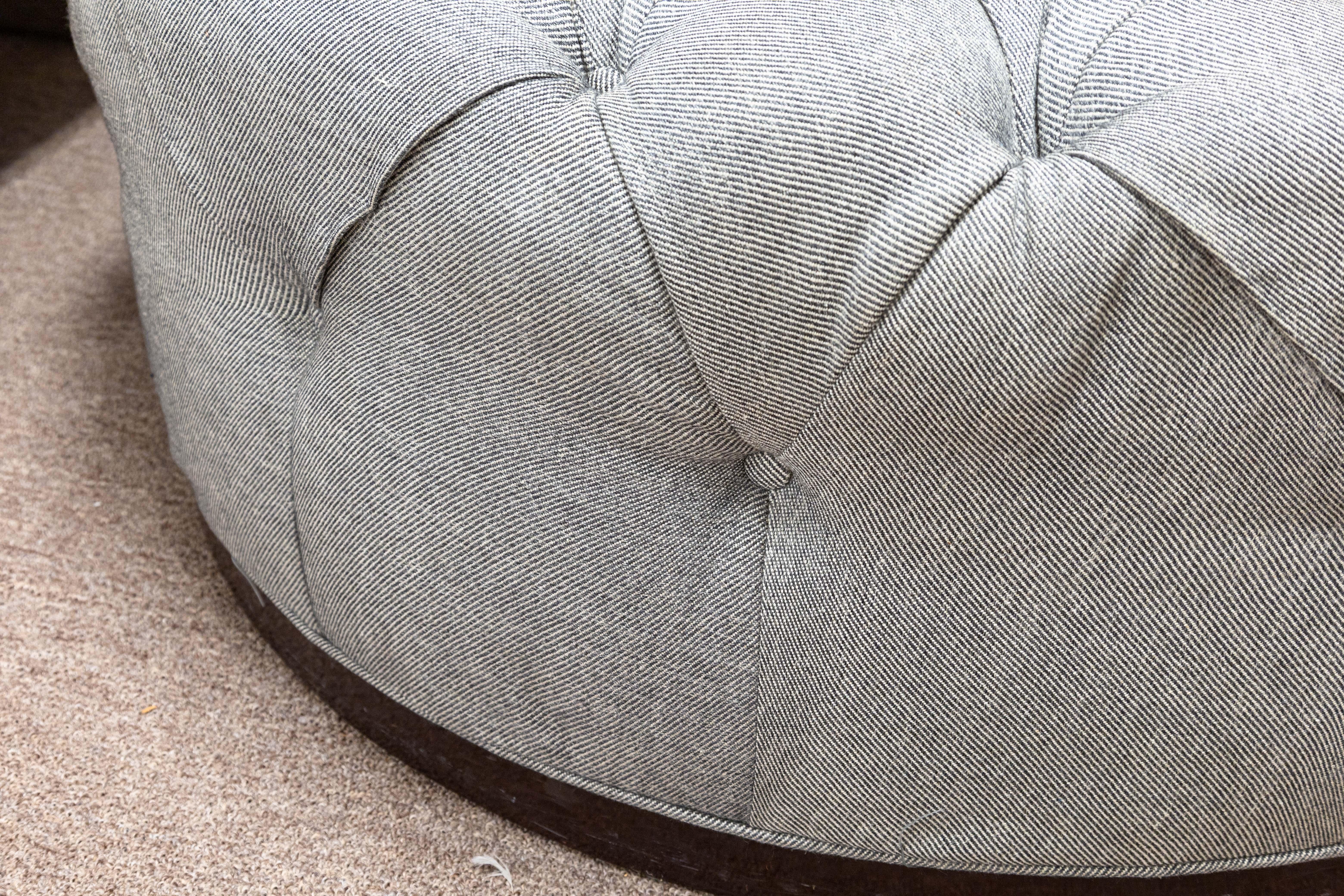 Fabric Large Custom Made Contemporary Modern Round Gray Tufted Ottoman on Wood Base For Sale