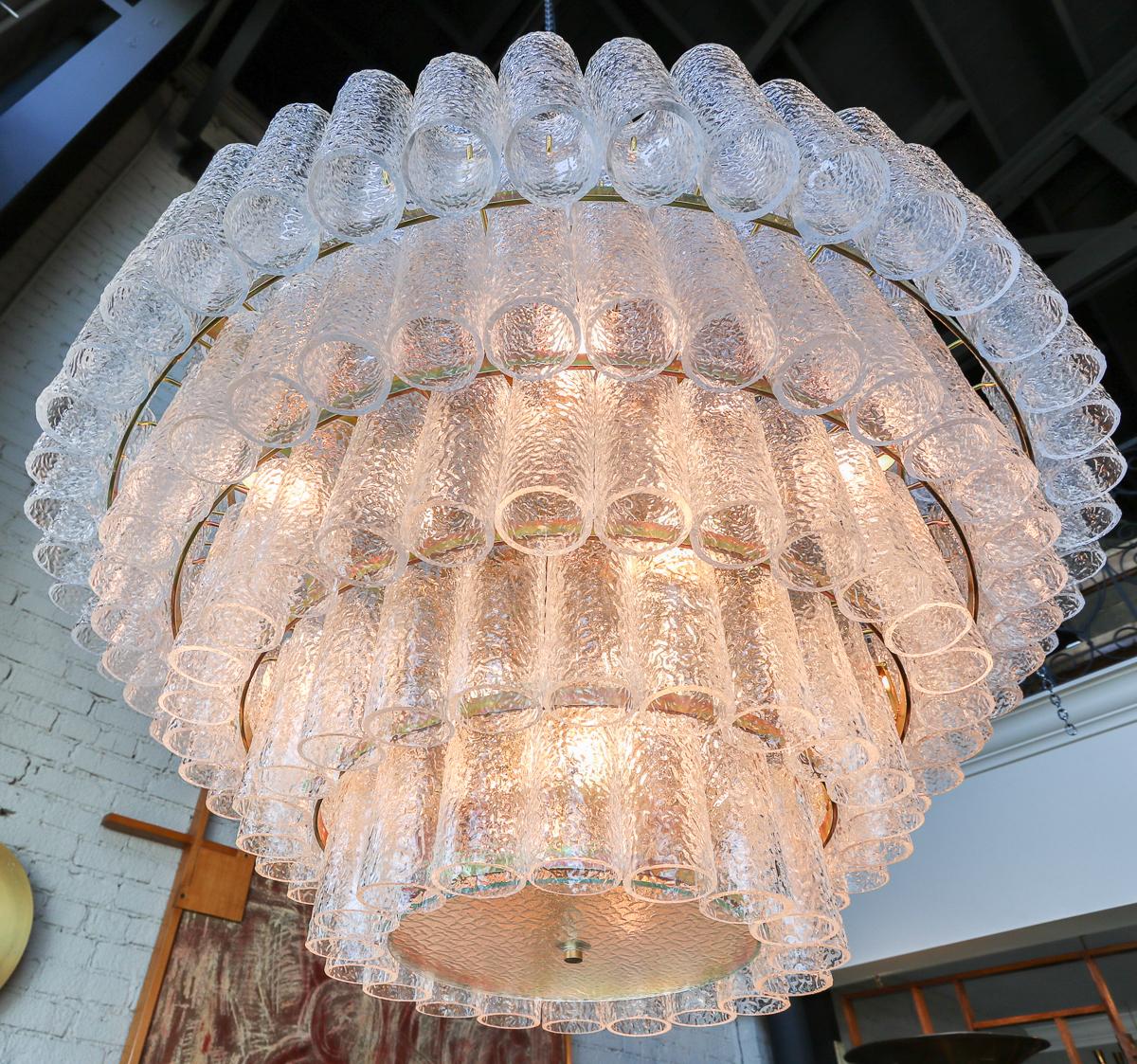 Grand lustre de Murano à étages sur mesure avec tubes en verre transparent par Adesso Imports en vente 1