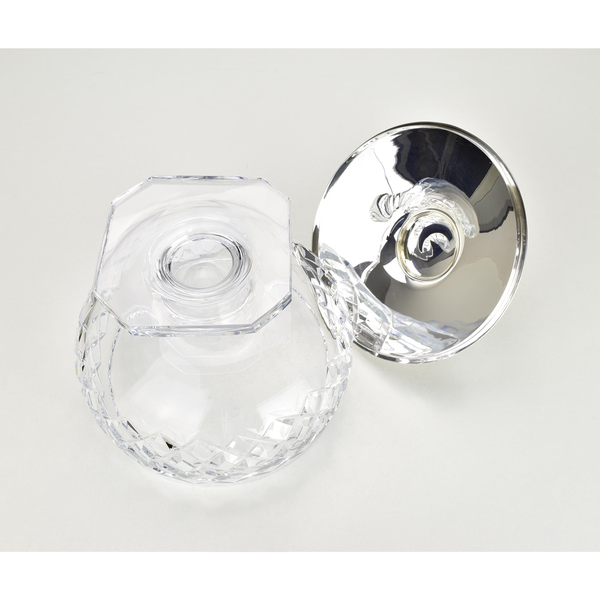 Gran cuenco de bombonera de cristal tallado c. Tapa de plata de ley, remate de piña en Bueno estado para la venta en Bad Säckingen, DE