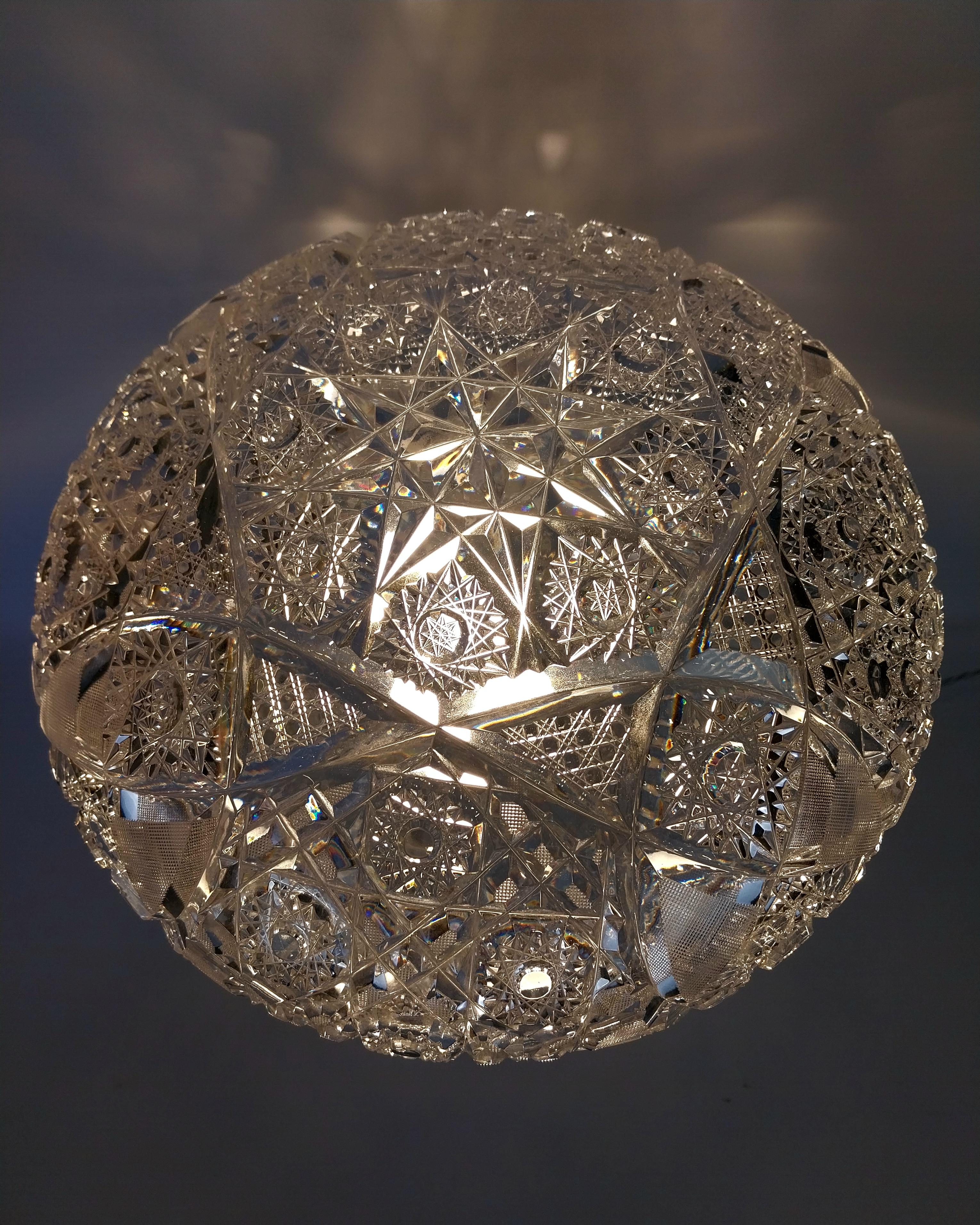 Grande lampe de table en verre taillé en vente 10