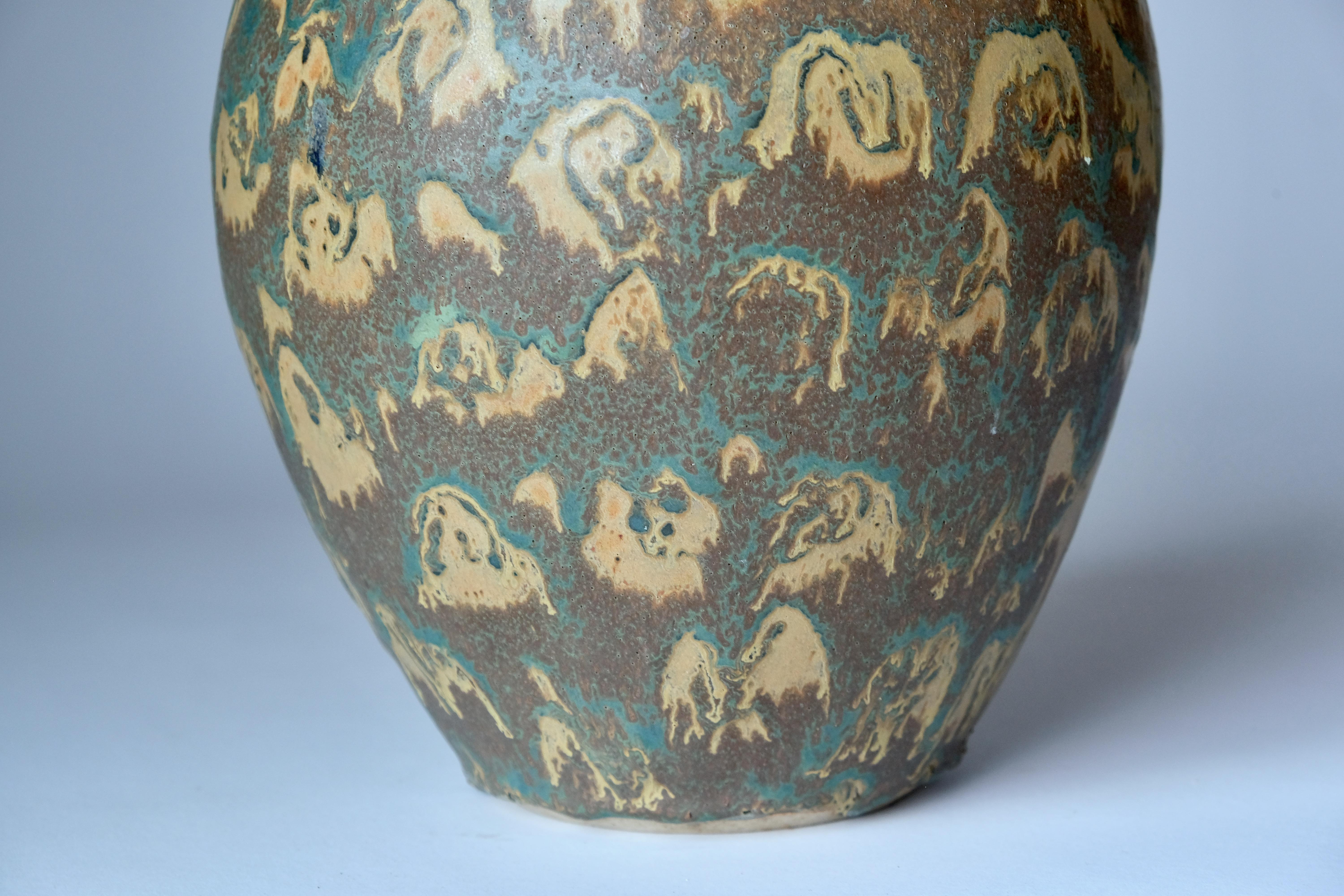 Mid-Century Modern Large Cyan Swirl Pattern Vase For Sale