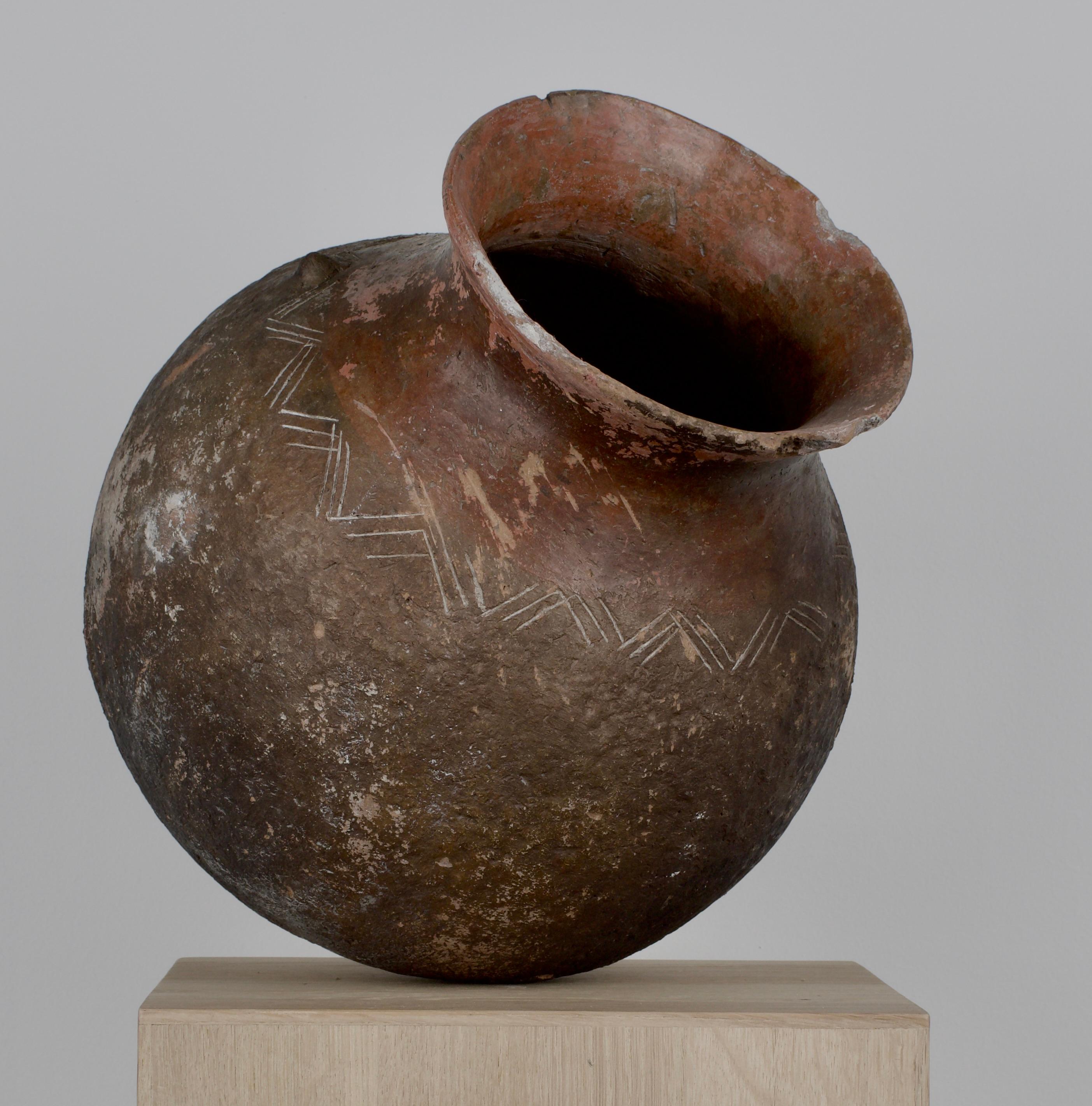 Primitivo Grande vaso cipriota marrone per la conservazione Olla in vendita