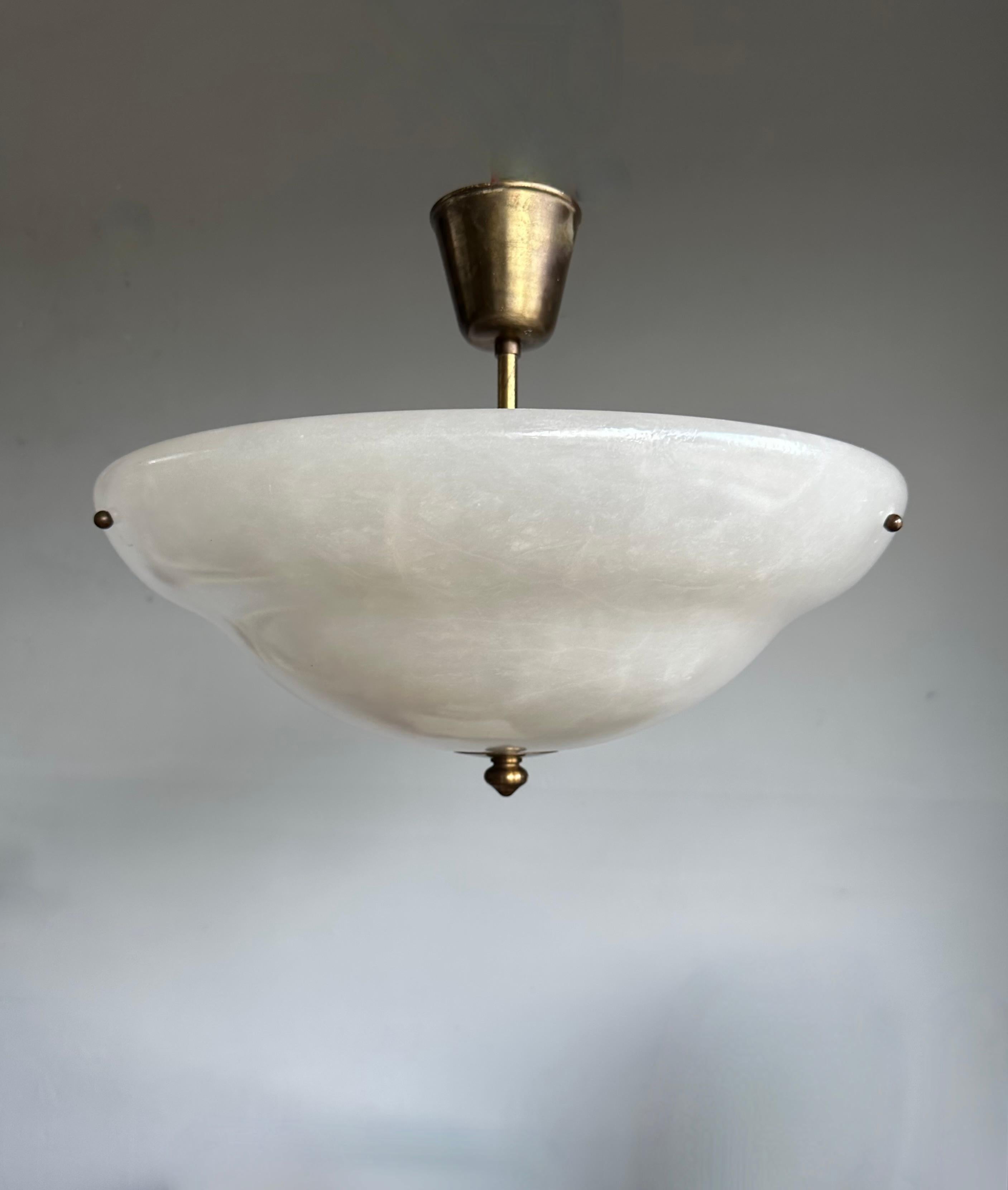 Gran D. 19,5Ø y Alabastro Blanco Puro Estilo Art Decó Empotrable / Lámpara Colgante siglo XX en venta