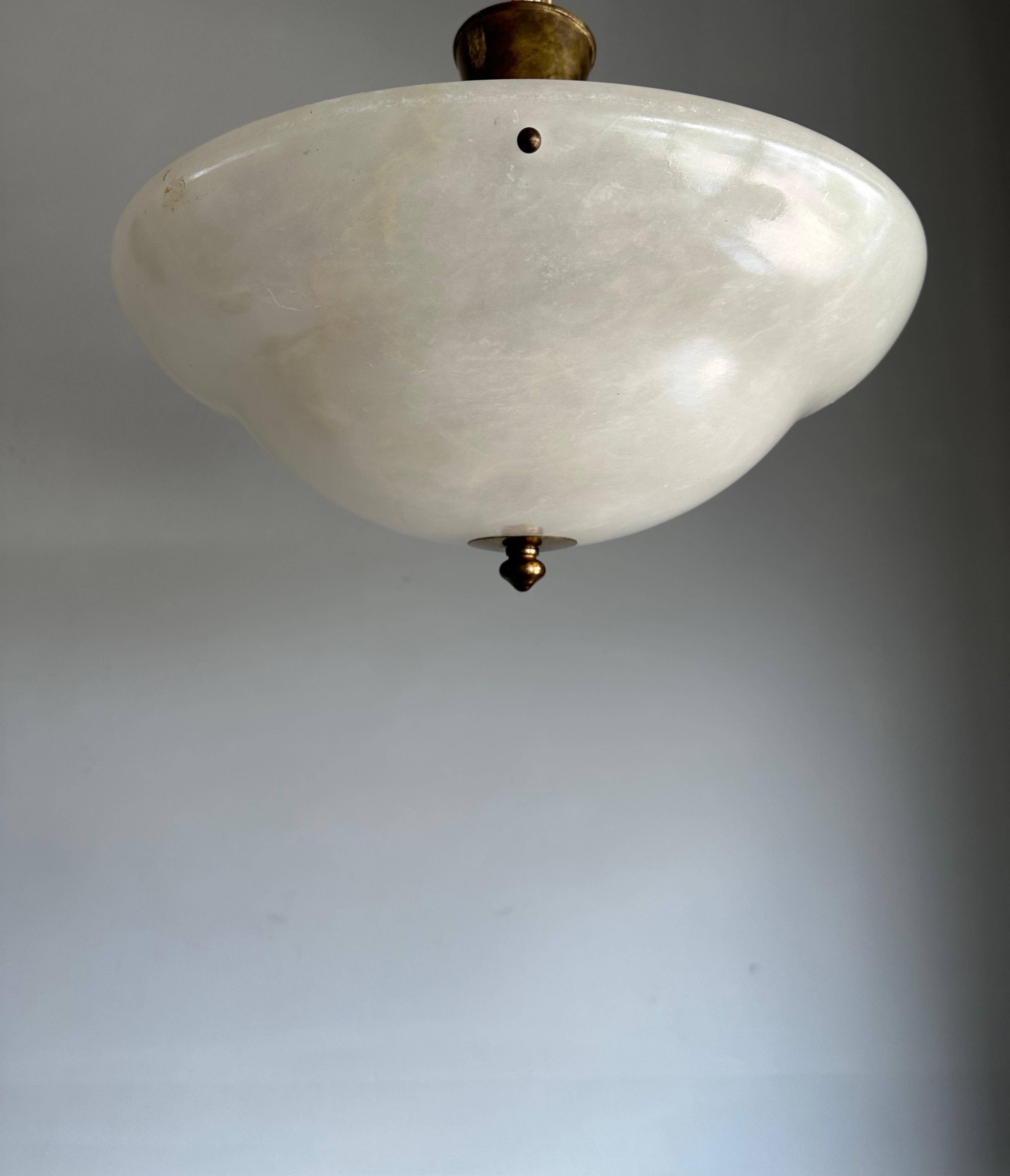 Gran D. 19,5Ø y Alabastro Blanco Puro Estilo Art Decó Empotrable / Lámpara Colgante Latón en venta
