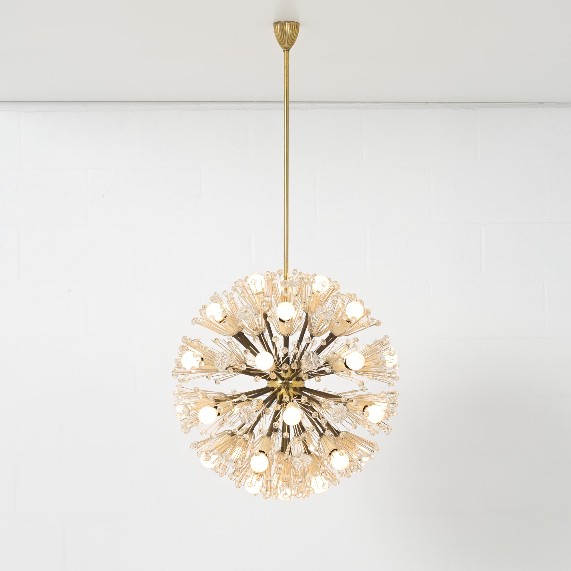 Gran lámpara Dandelion de Emil Stejnar para Rupert Nikoll en Bueno estado para la venta en Vlimmeren, BE