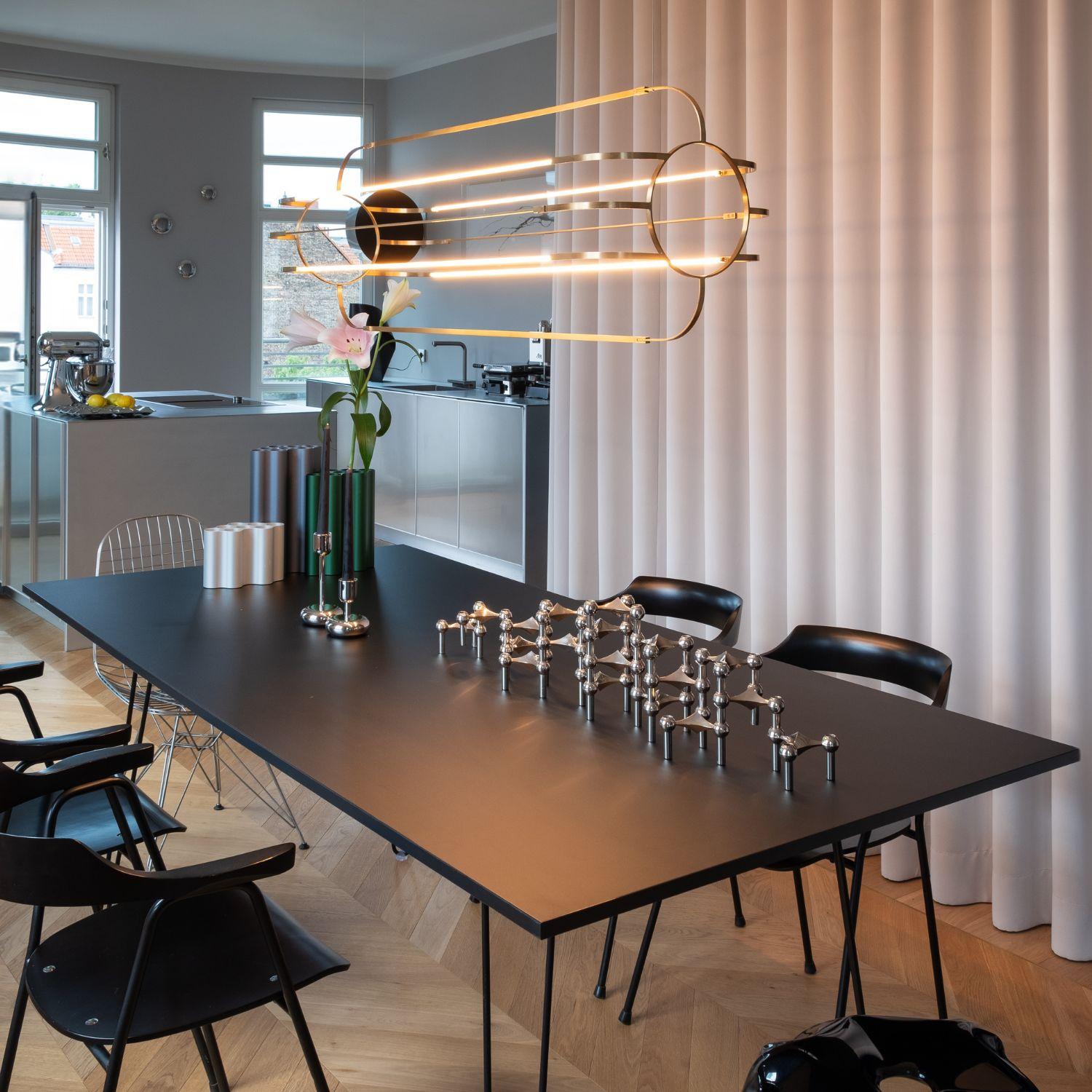 Grande lampadario scultoreo in ottone di Daniel Becker 'Charlotte' per Moss Objects in vendita 12