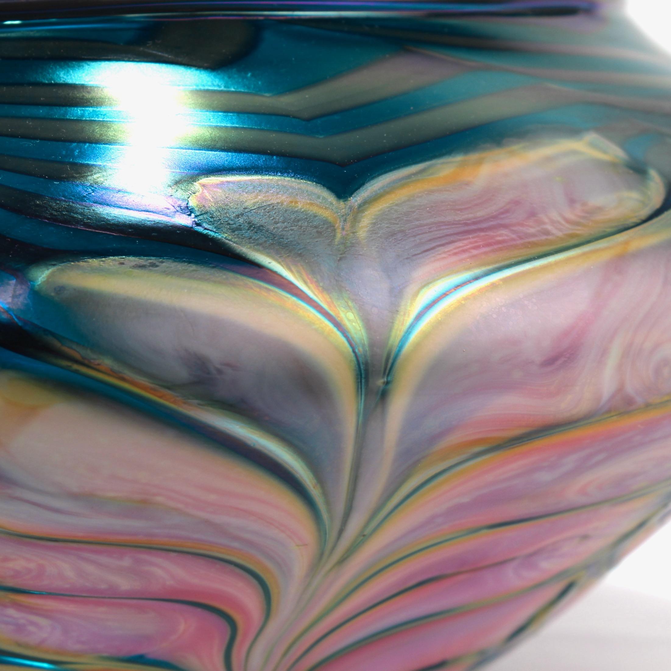 Large Daniel Lotton Pulled Feather Pink and Blue Art Glass Bowl or Vase, 1991 In Good Condition For Sale In Philadelphia, PA