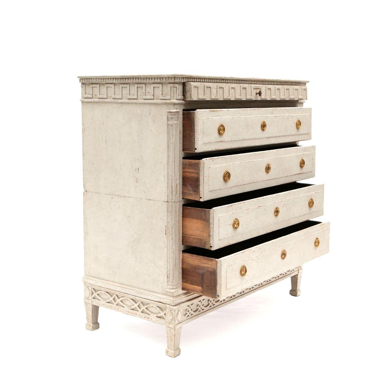 Gustaviano Grande cassettiera danese del XVIII secolo Luigi XVI Grigio chiaro in vendita