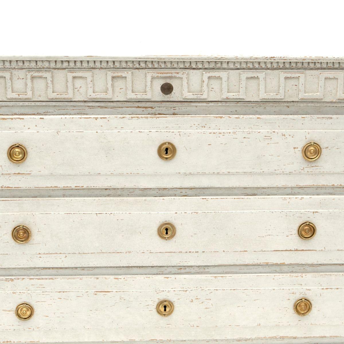 Danese Grande cassettiera danese del XVIII secolo Luigi XVI Grigio chiaro in vendita