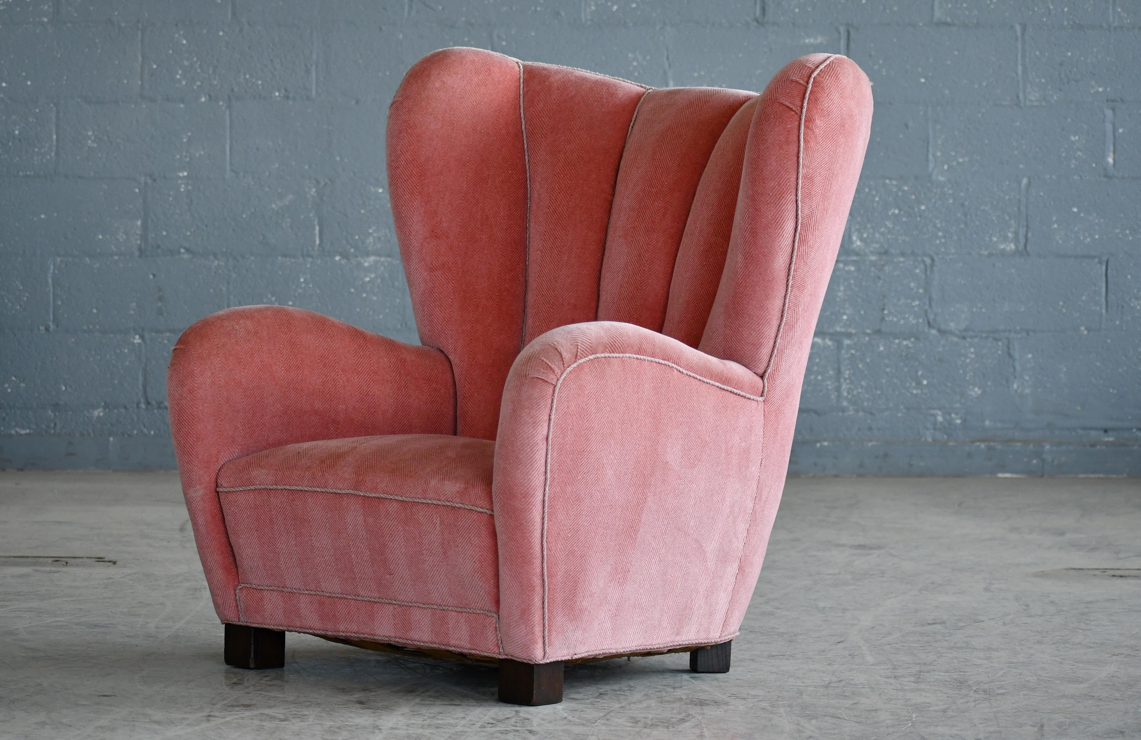 Large Danish 1940's Channelback Lounge Chair in Pink Mohair Round Organic Shape For Sale 2
