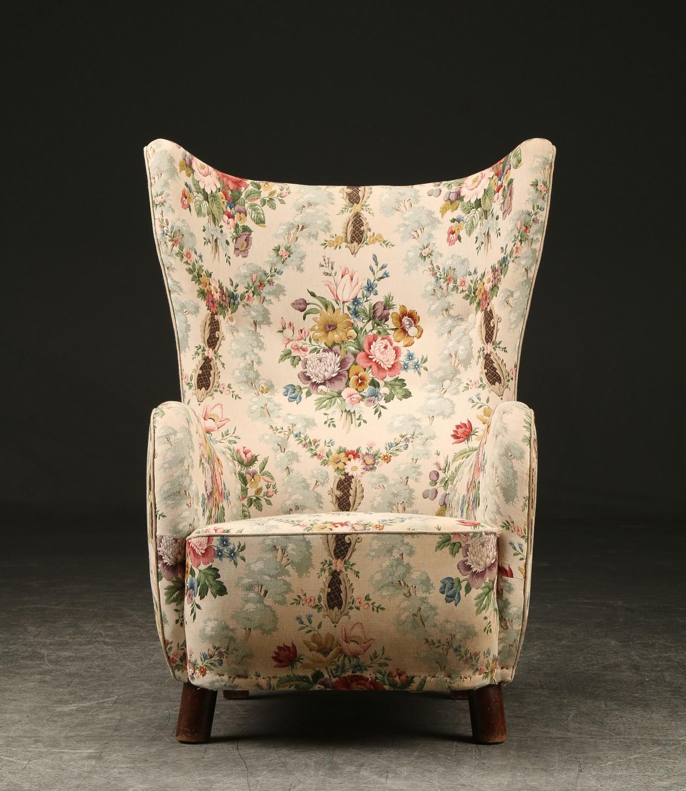 1940 wingback chair