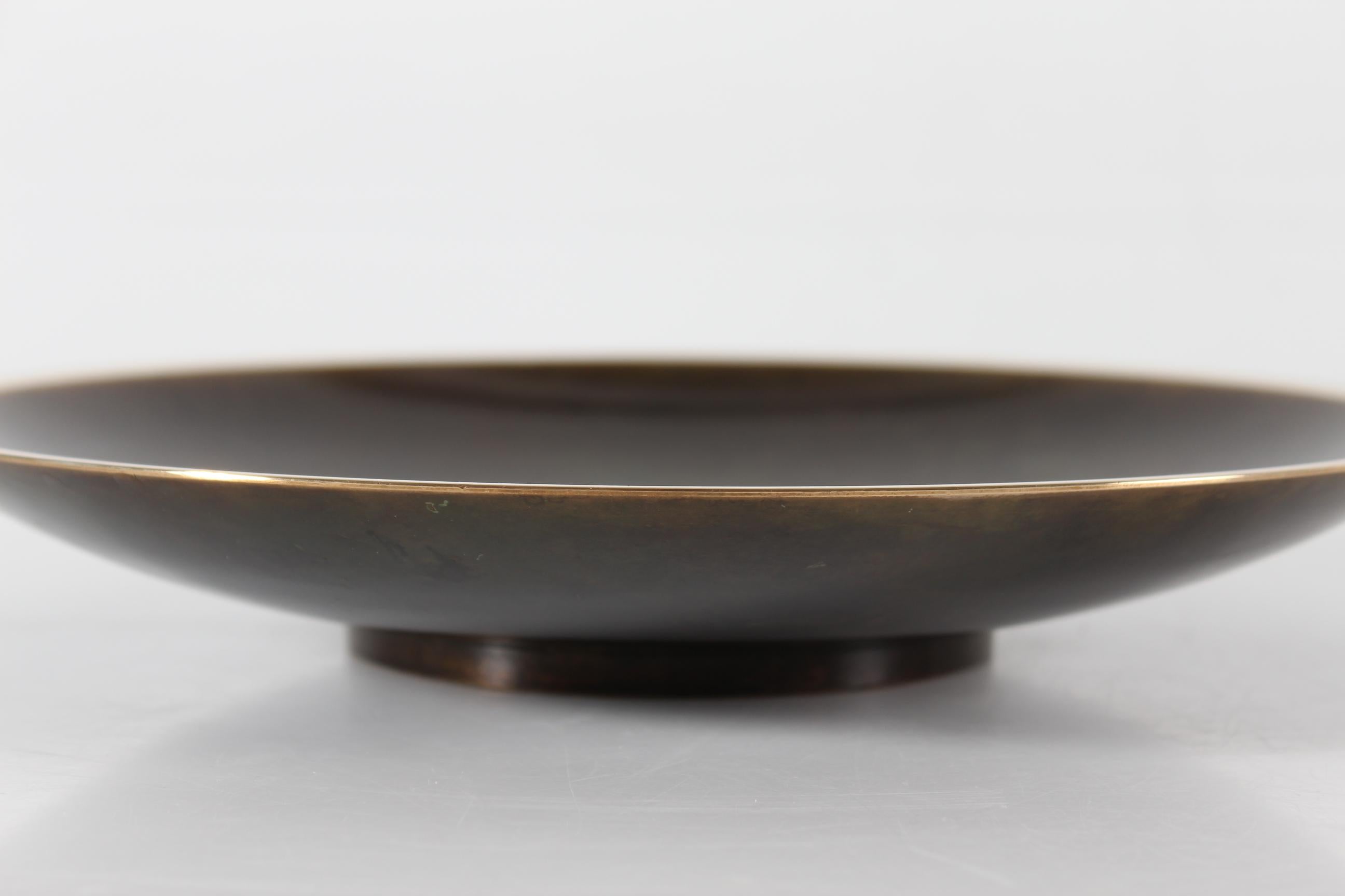 Art déco Grand bol bas décoratif danois Art Déco Just Andersen en bronze, années 1930 en vente