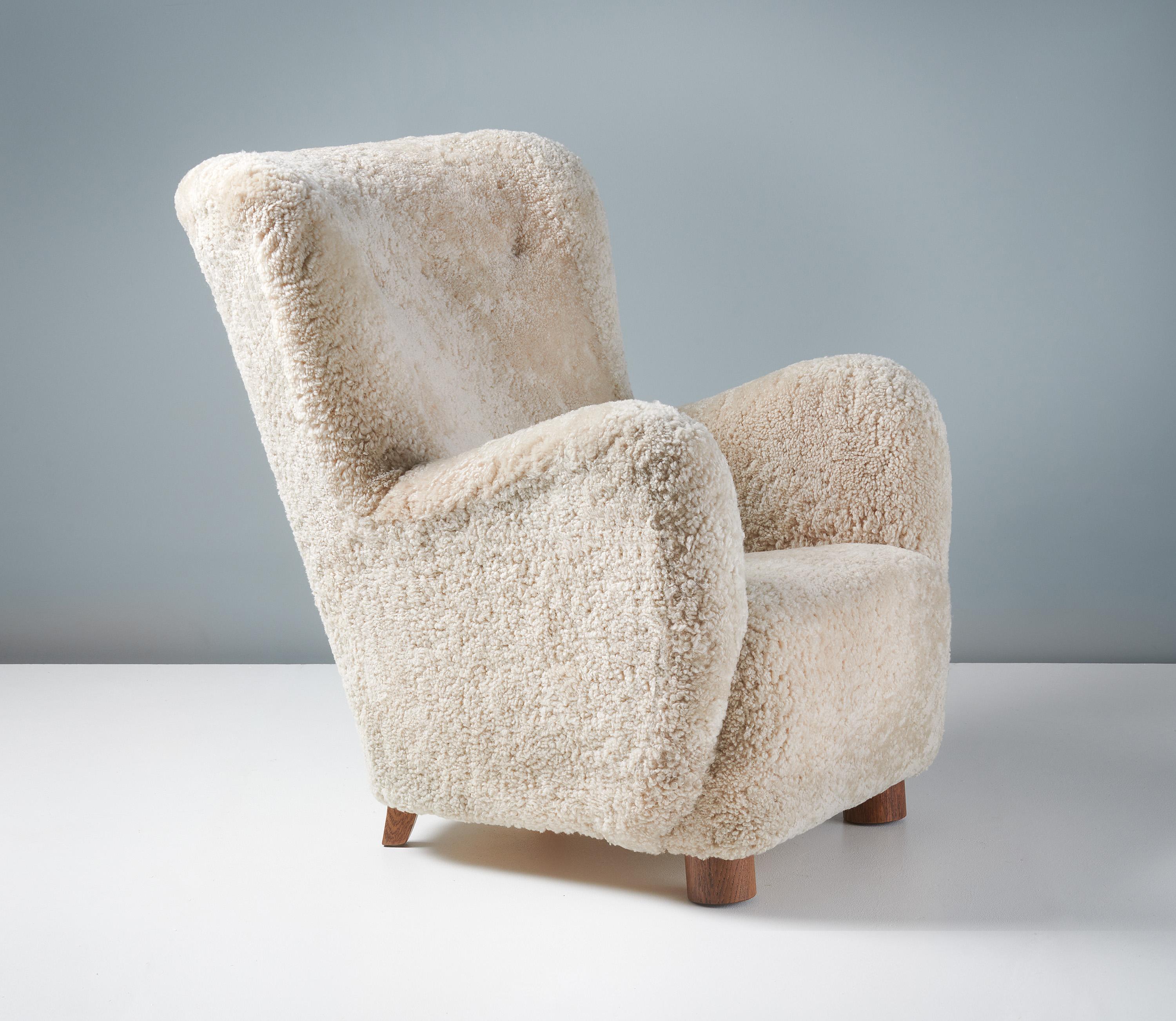 Large Danish Cabinetmaker Sheepskin Lounge Chair, c1940s In Excellent Condition For Sale In London, GB