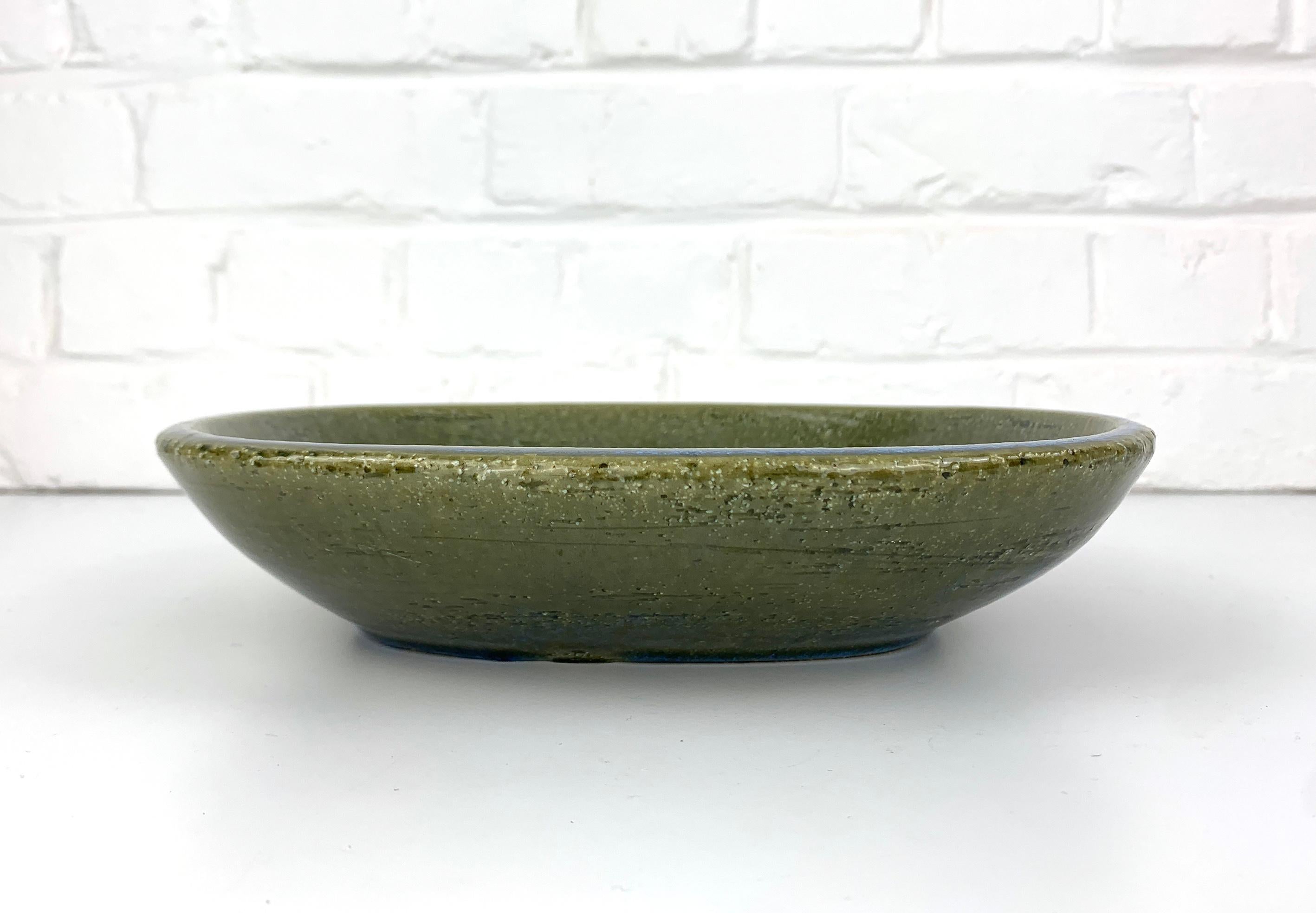 Large danish Ceramic Dish Bowl Palshus Denmark Per & Annelise Linnemann-Schmidt In Excellent Condition For Sale In Vorst, BE
