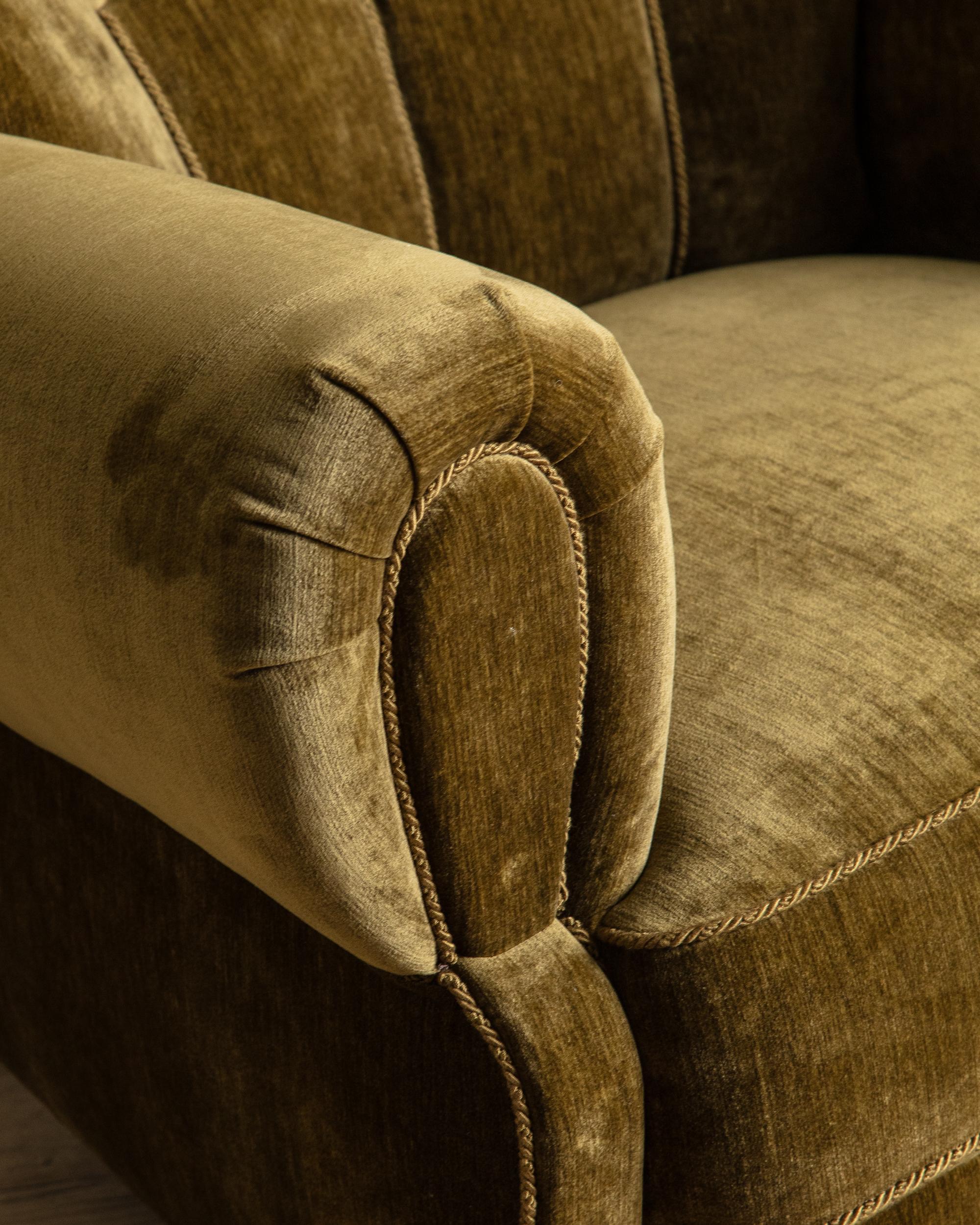 Large Danish Club Chair In Marled Olive Velvet, Denmark, 1940'S For Sale 5