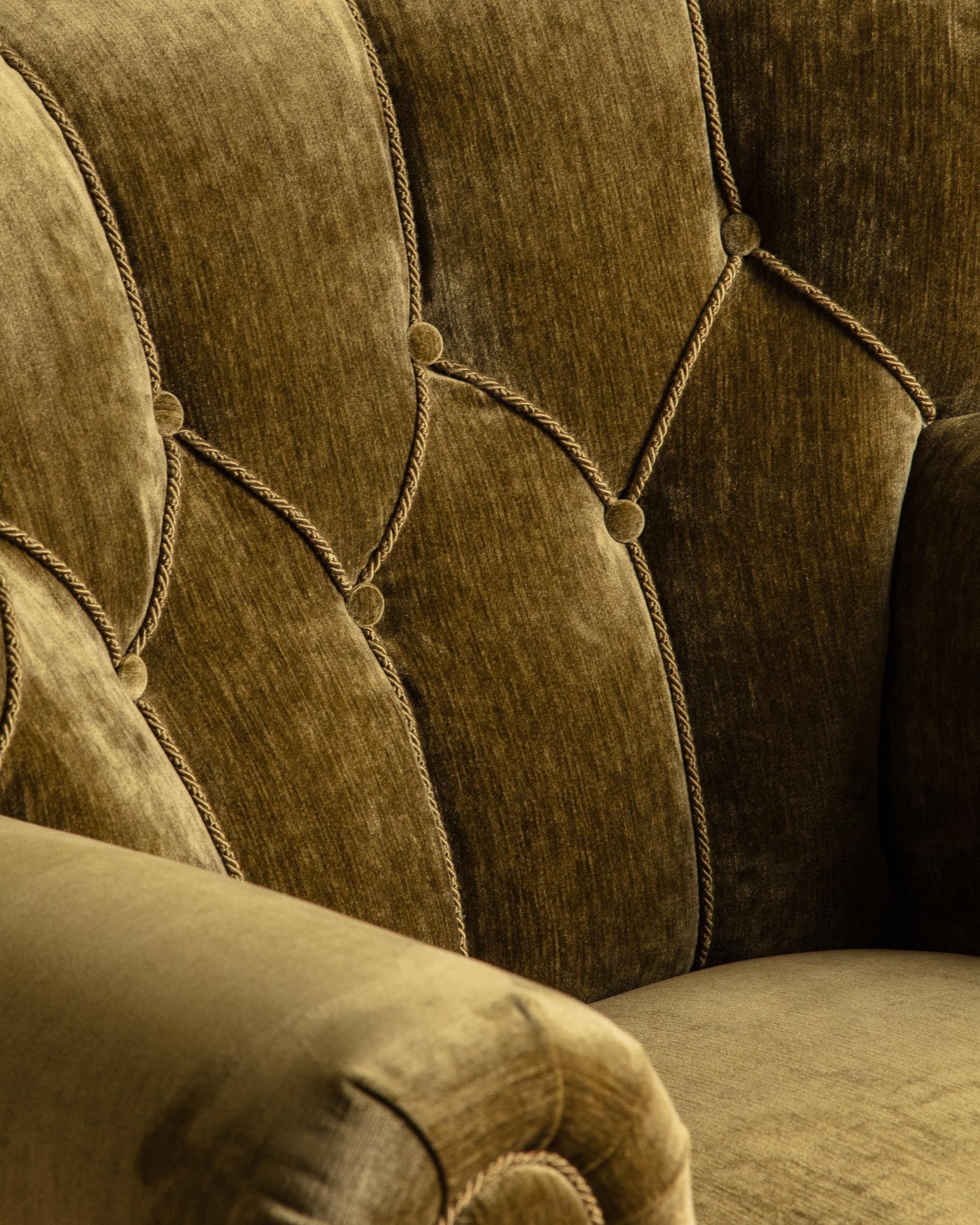 Large Danish Club Chair In Marled Olive Velvet, Denmark, 1940'S For Sale 6