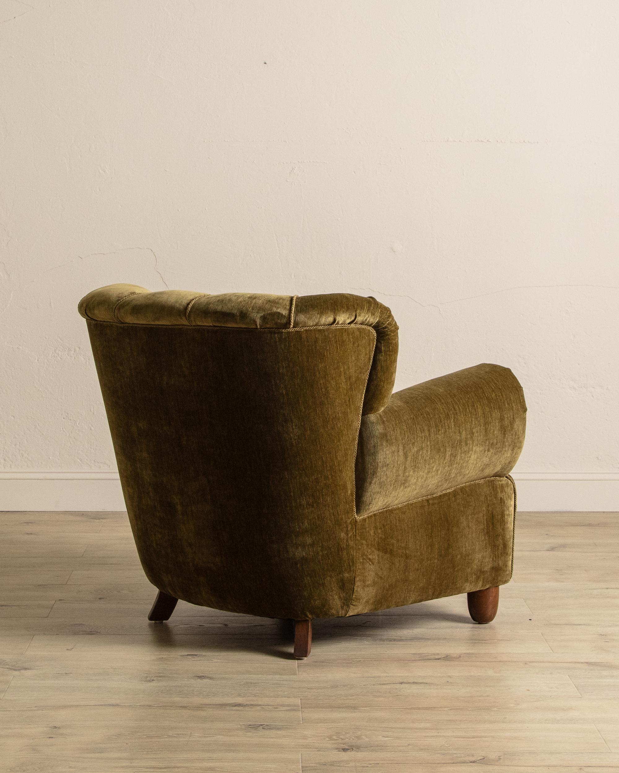 Mid-20th Century Large Danish Club Chair In Marled Olive Velvet, Denmark, 1940'S For Sale