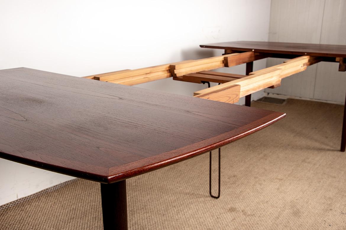 Large Danish Extendable Dining Table, 260 cm, in Teak by Henry Walter Klein 1960 For Sale 4