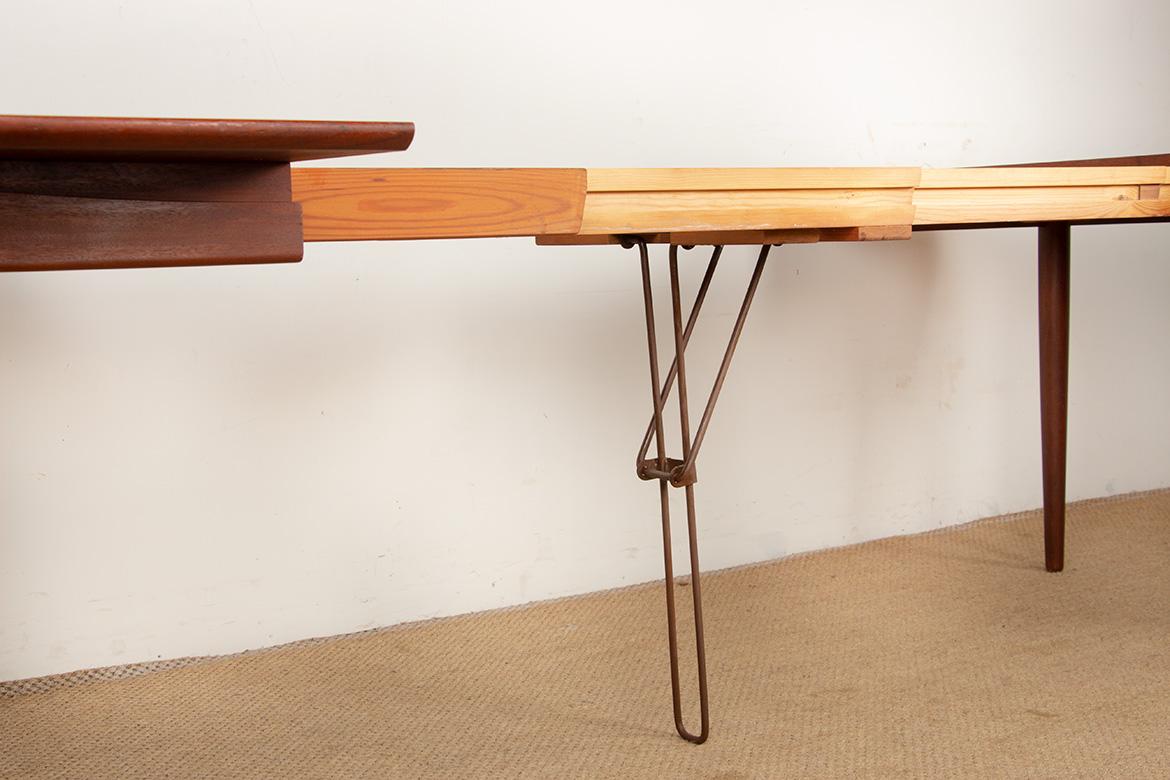 Large Danish Extendable Dining Table, 260 cm, in Teak by Henry Walter Klein 1960 For Sale 5
