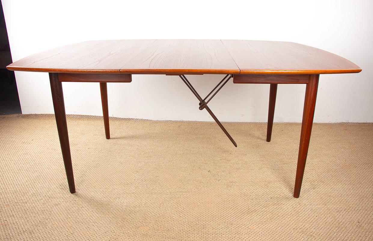 Large Danish Extendable Dining Table, 260 cm, in Teak by Henry Walter Klein 1960 For Sale 5