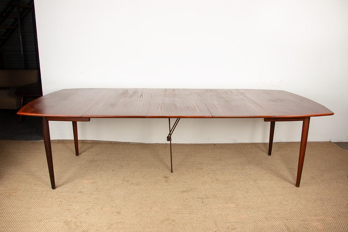 Large Danish Extendable Dining Table, 260 cm, in Teak by Henry Walter Klein 1960 For Sale 7
