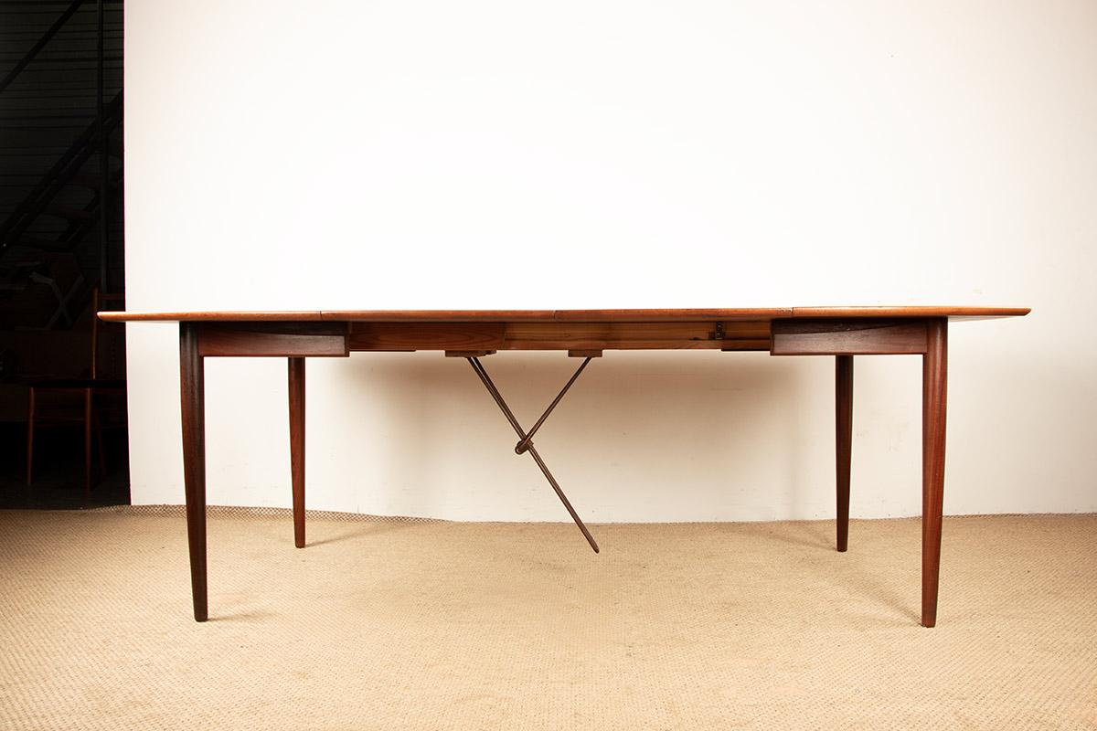 Large Danish Extendable Dining Table, 260 cm, in Teak by Henry Walter Klein 1960 For Sale 9
