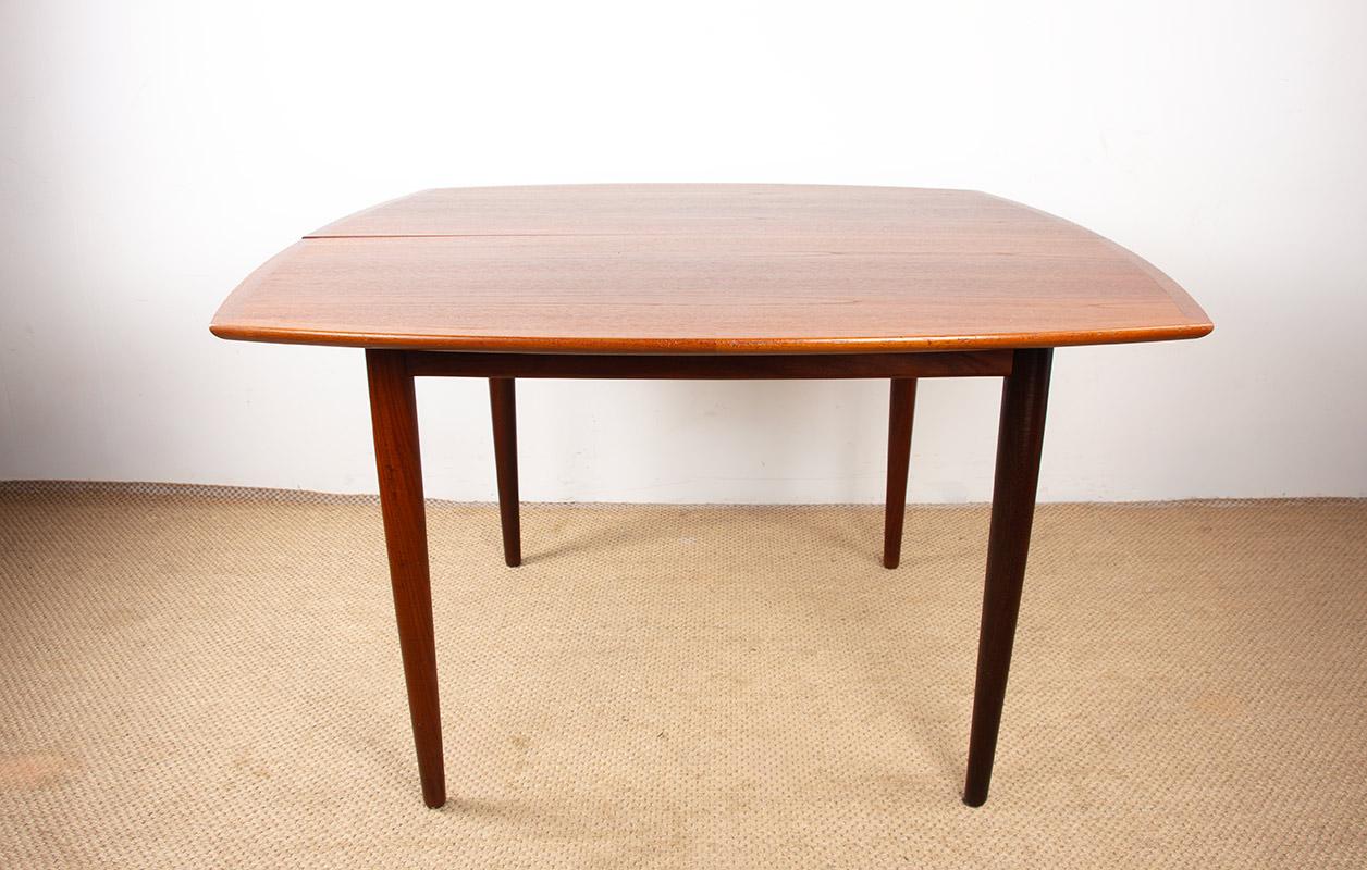 Scandinavian Modern Large Danish Extendable Dining Table, 260 cm, in Teak by Henry Walter Klein 1960 For Sale