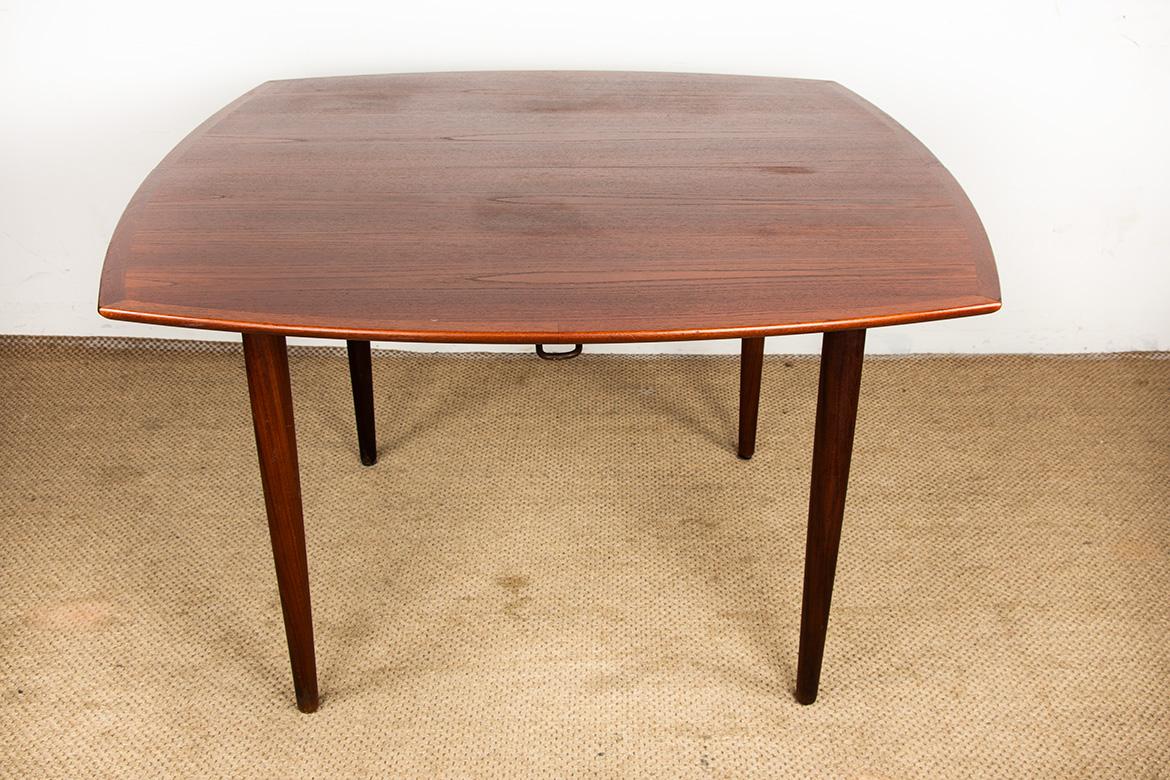 Large Danish Extendable Dining Table, 260 cm, in Teak by Henry Walter Klein 1960 For Sale 2