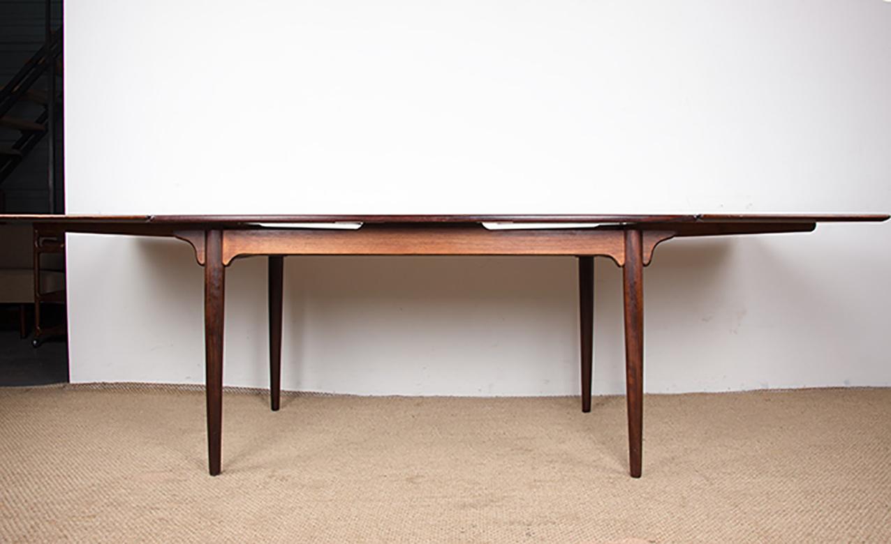Gran mesa de comedor extensible danesa de palisandro, modelo 54 de Gunni Omann 1960. en venta 5
