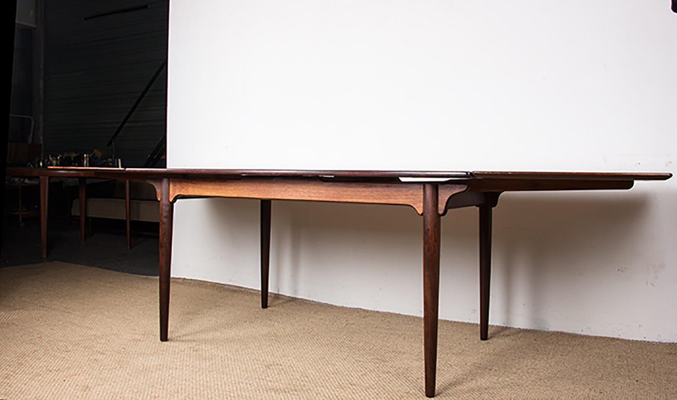 Gran mesa de comedor extensible danesa de palisandro, modelo 54 de Gunni Omann 1960. en venta 10