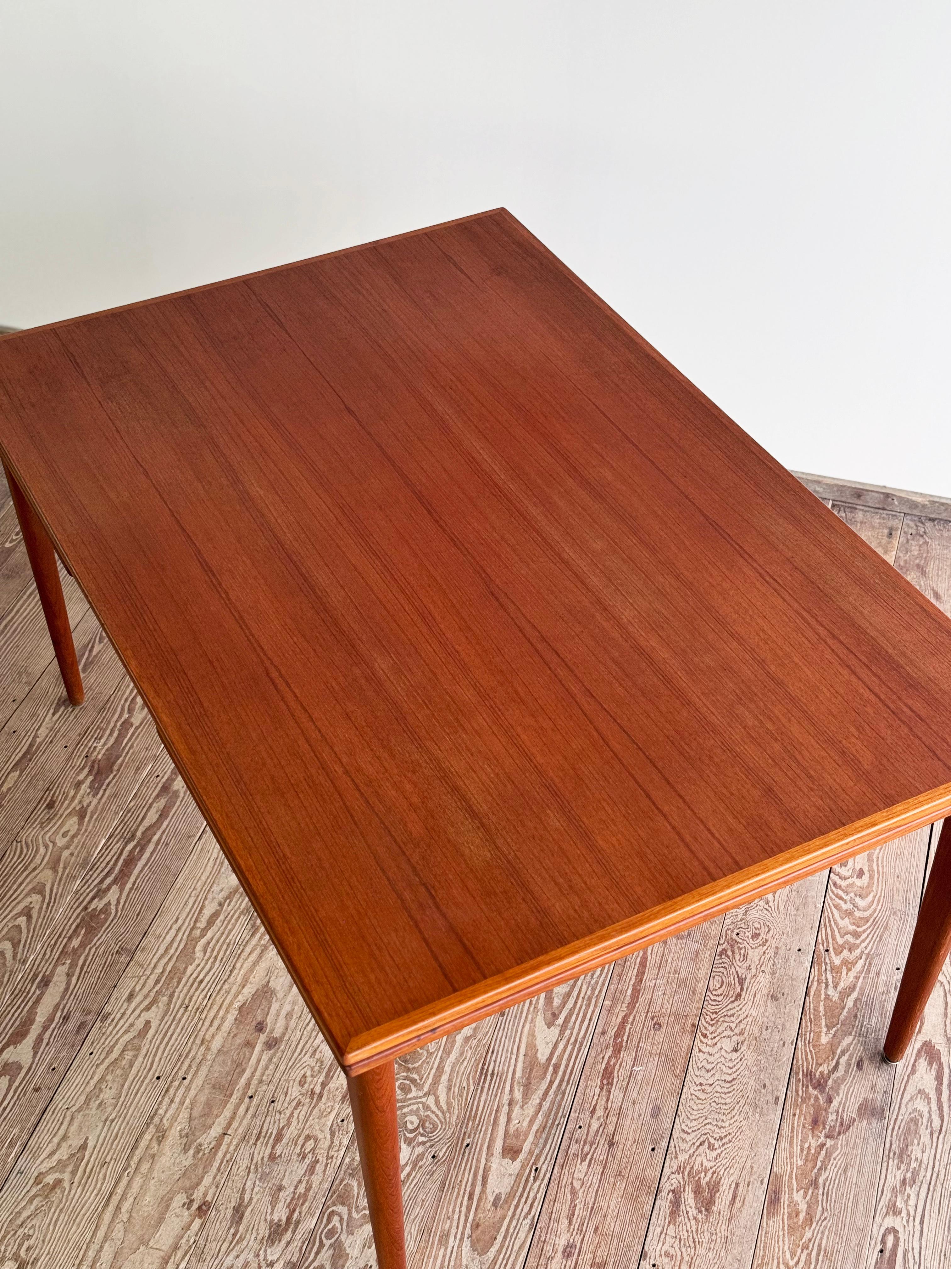Large Danish Extendable Dining Table in Teak by Niels O. Møller for J.L. Møller For Sale 1