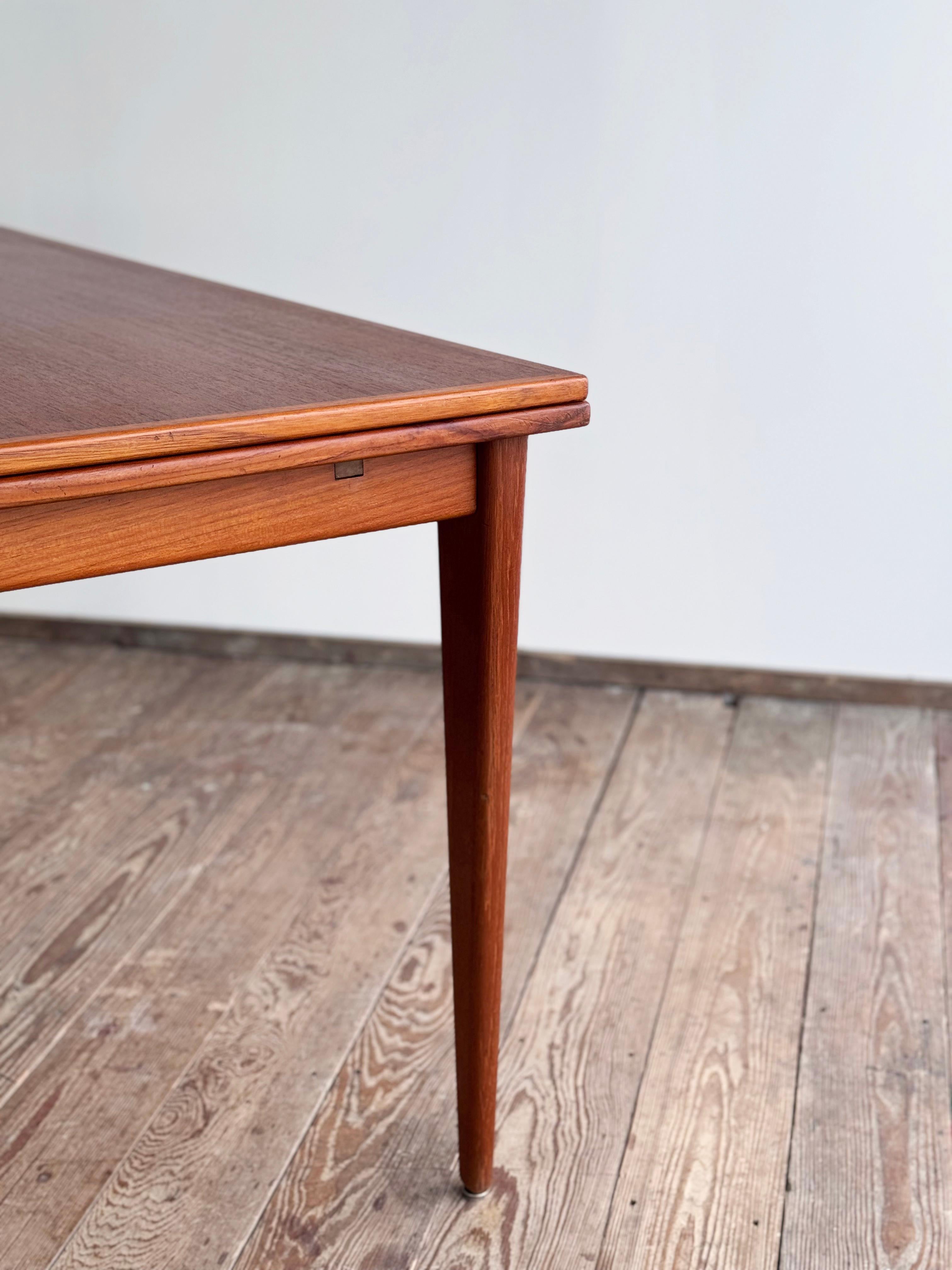Large Danish Extendable Dining Table in Teak by Niels O. Møller for J.L. Møller For Sale 3