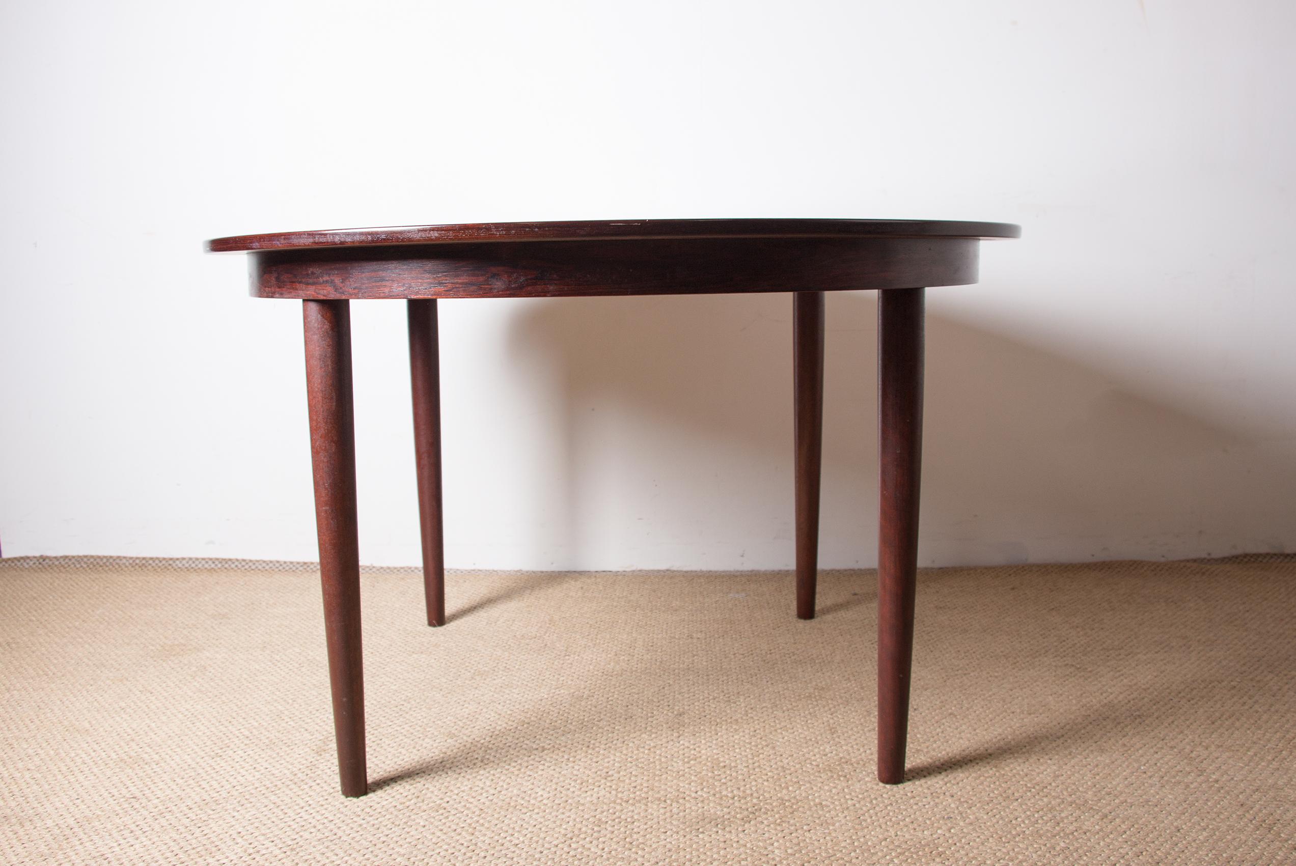Large Danish Extendable Rosewood Dining Table 1960. For Sale 1