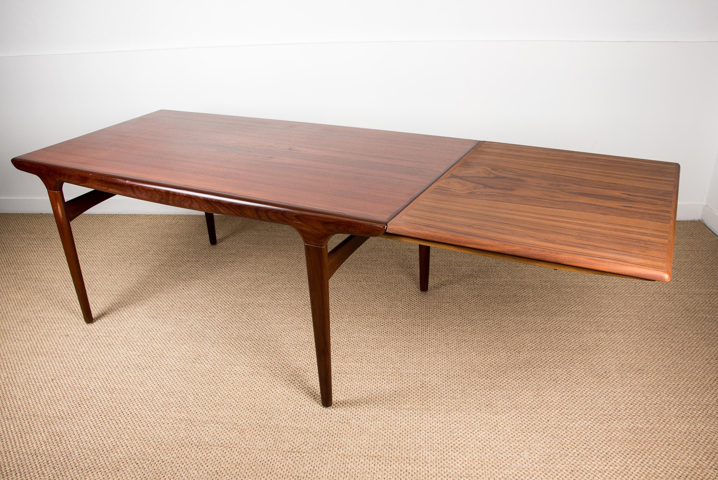 Gran mesa de comedor danesa extensible de teca, 1960, de Johannes Andersen/Uldum. en venta 3