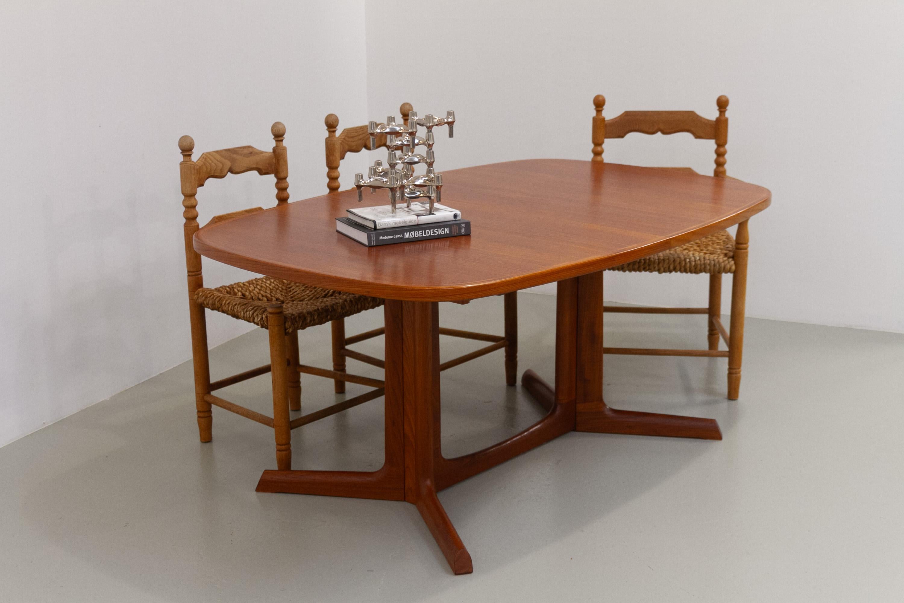 Large Danish Extendable Teak Dining Table by Gudme Møbelfabrik, 1960s. For Sale 11