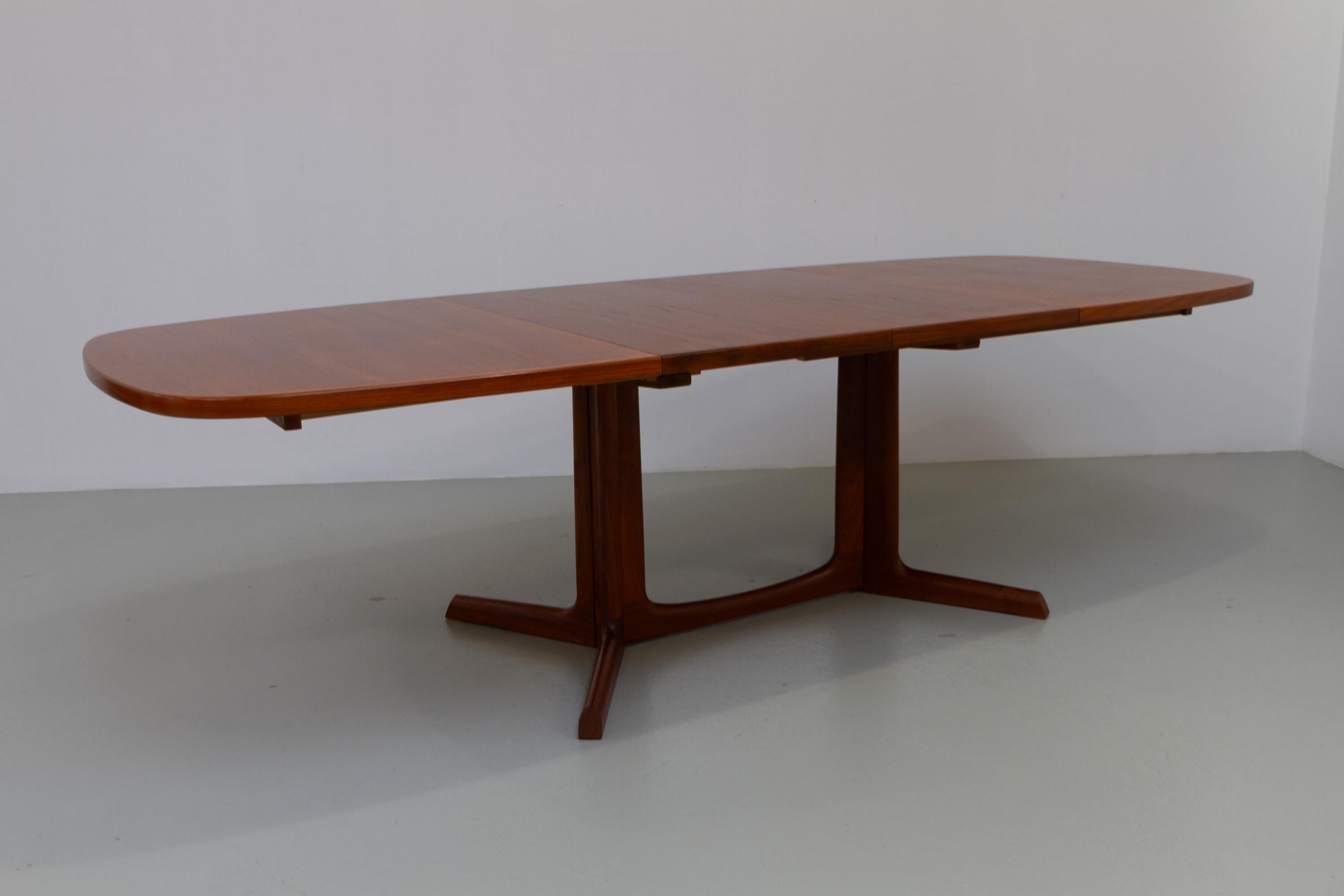 Mid-Century Modern Large Danish Extendable Teak Dining Table by Gudme Møbelfabrik, 1960s. For Sale