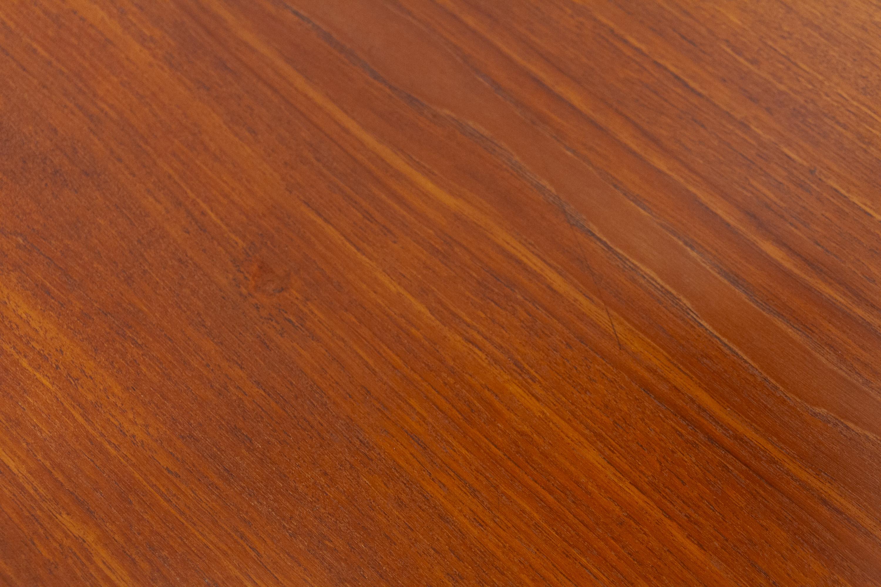 Large Danish Extendable Teak Dining Table by Gudme Møbelfabrik, 1960s. For Sale 2