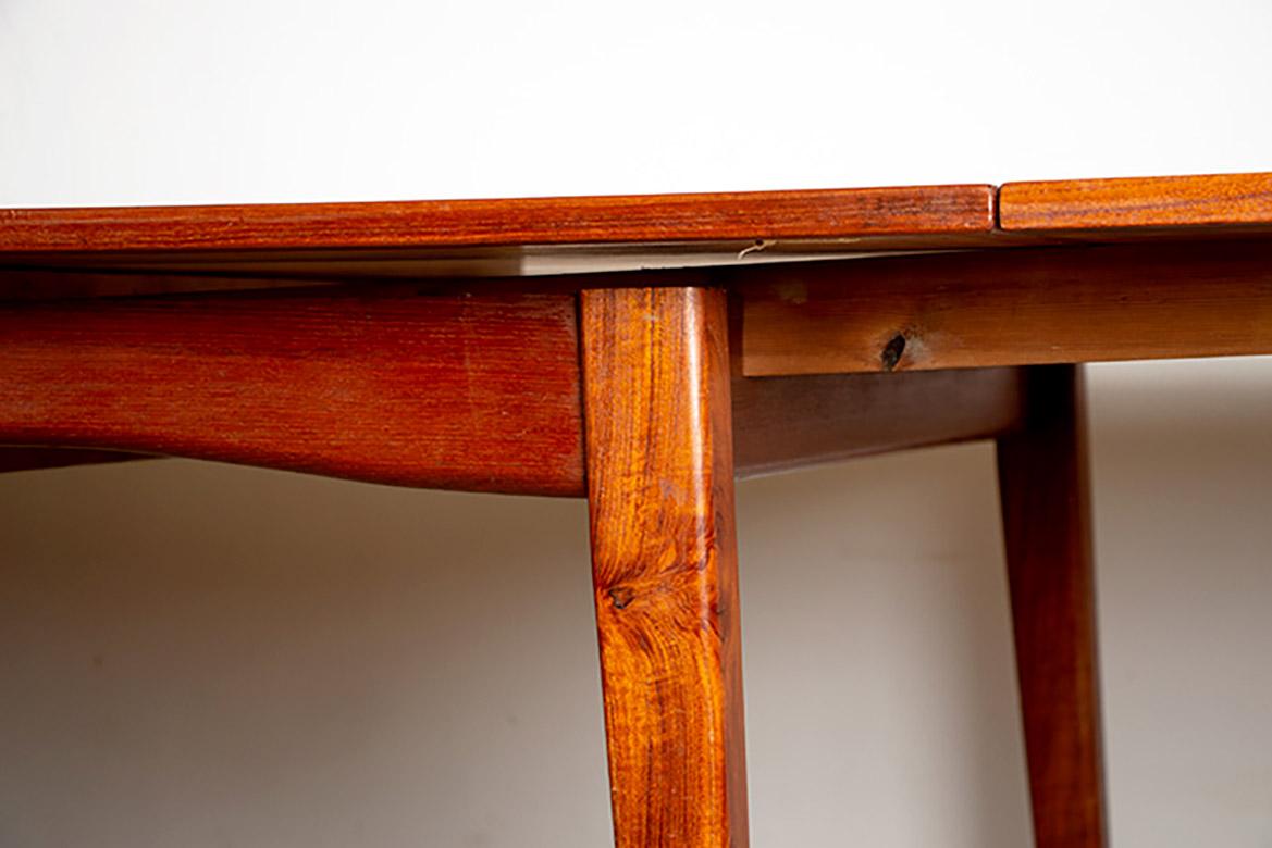 Large Danish extendable teak dining table model 145 by Willy Sigh for Sigh&Son. For Sale 13