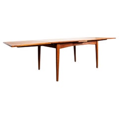 Large Danish extendable teak dining table model 145 by Willy Sigh for Sigh&Son.