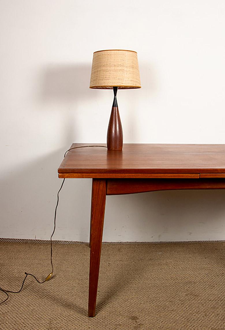 Danese Grande lampada da tavolo danese a forma di chiglia in teak ed ebano di Fog and Morup 1960. in vendita
