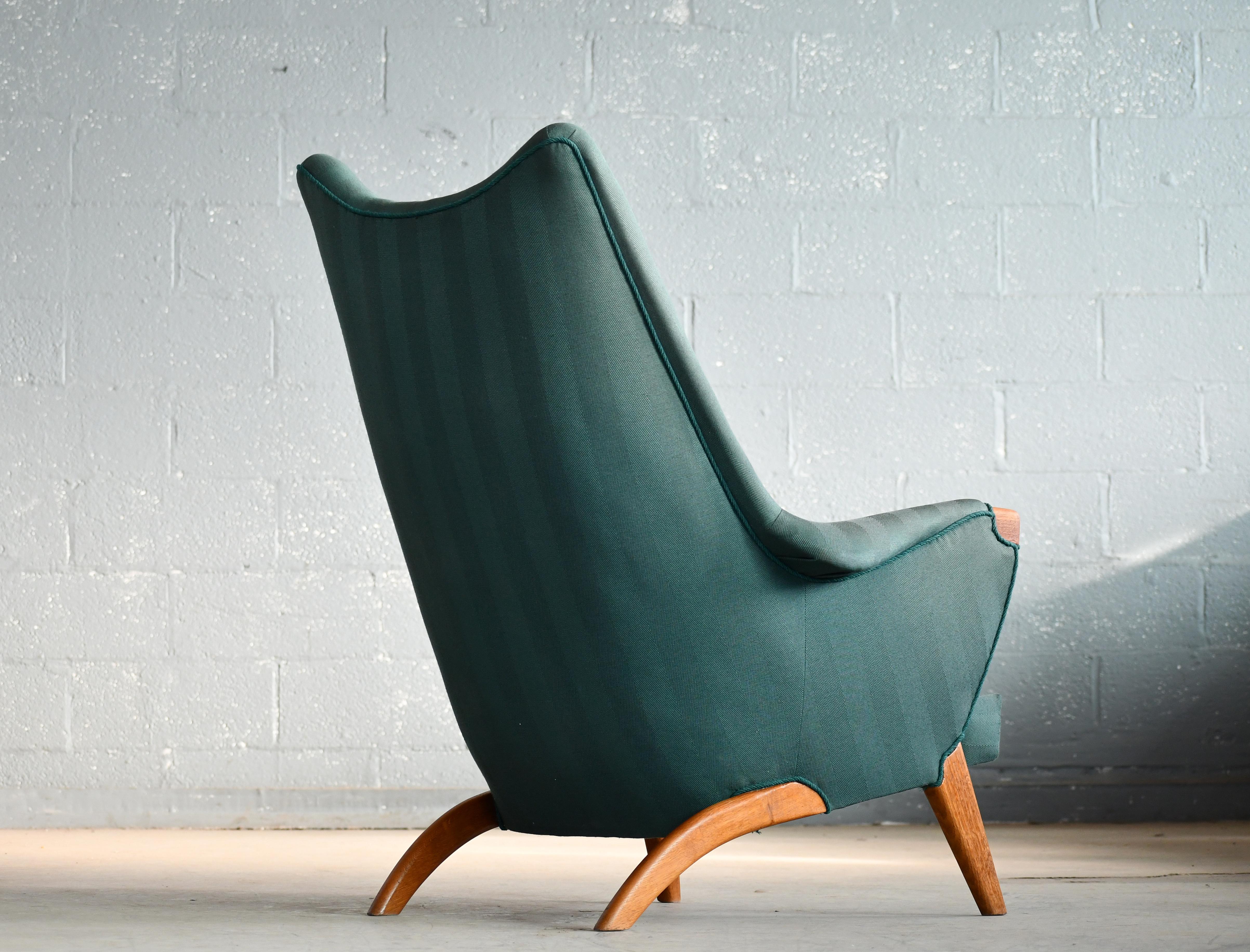 Large Danish Lounge Chair with Teak Accents, 1960s For Sale 1