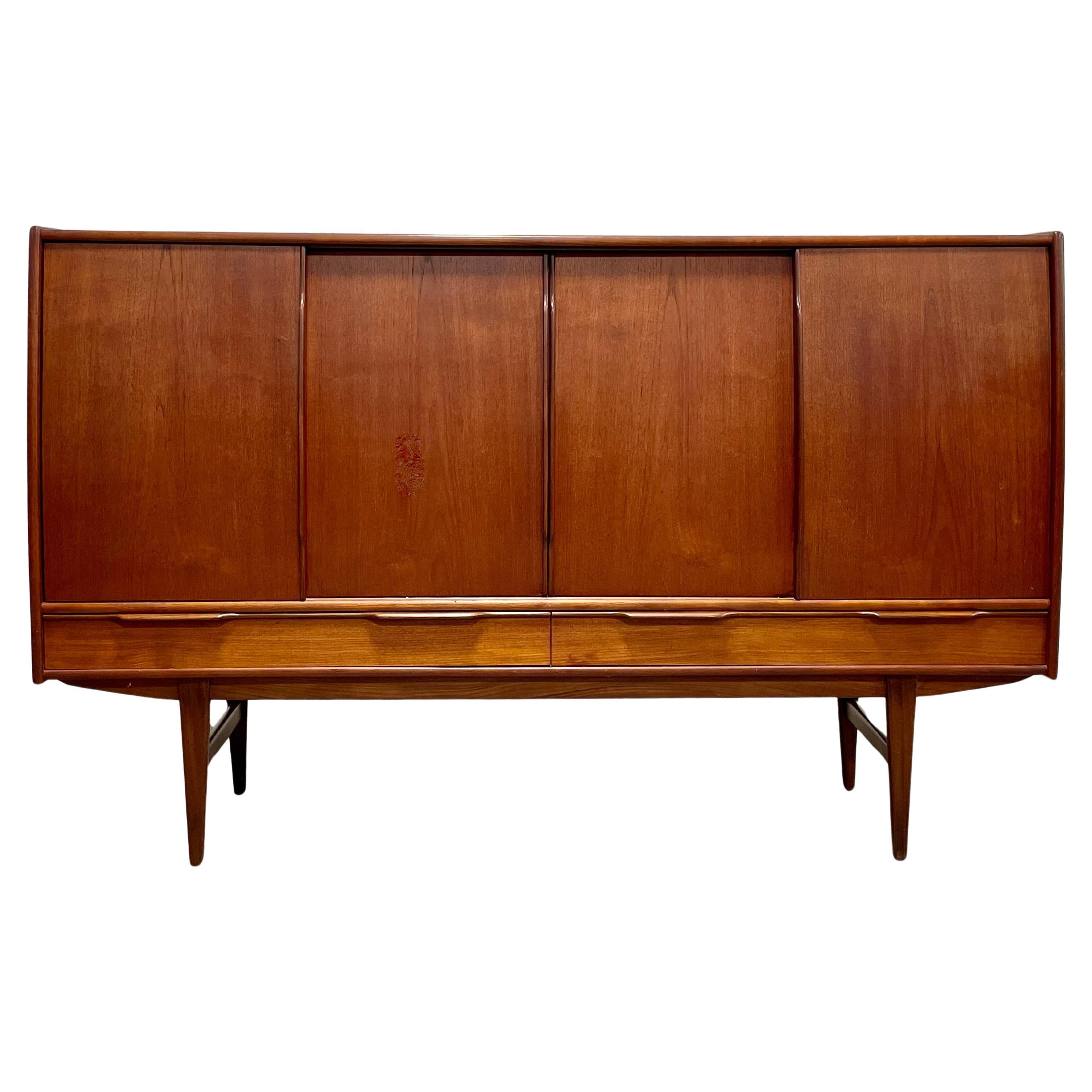 Grande credenza in teak DANISH Mid Century MODERN / SIDEBOARD, di E.W. Bach, 1960 ca. in vendita