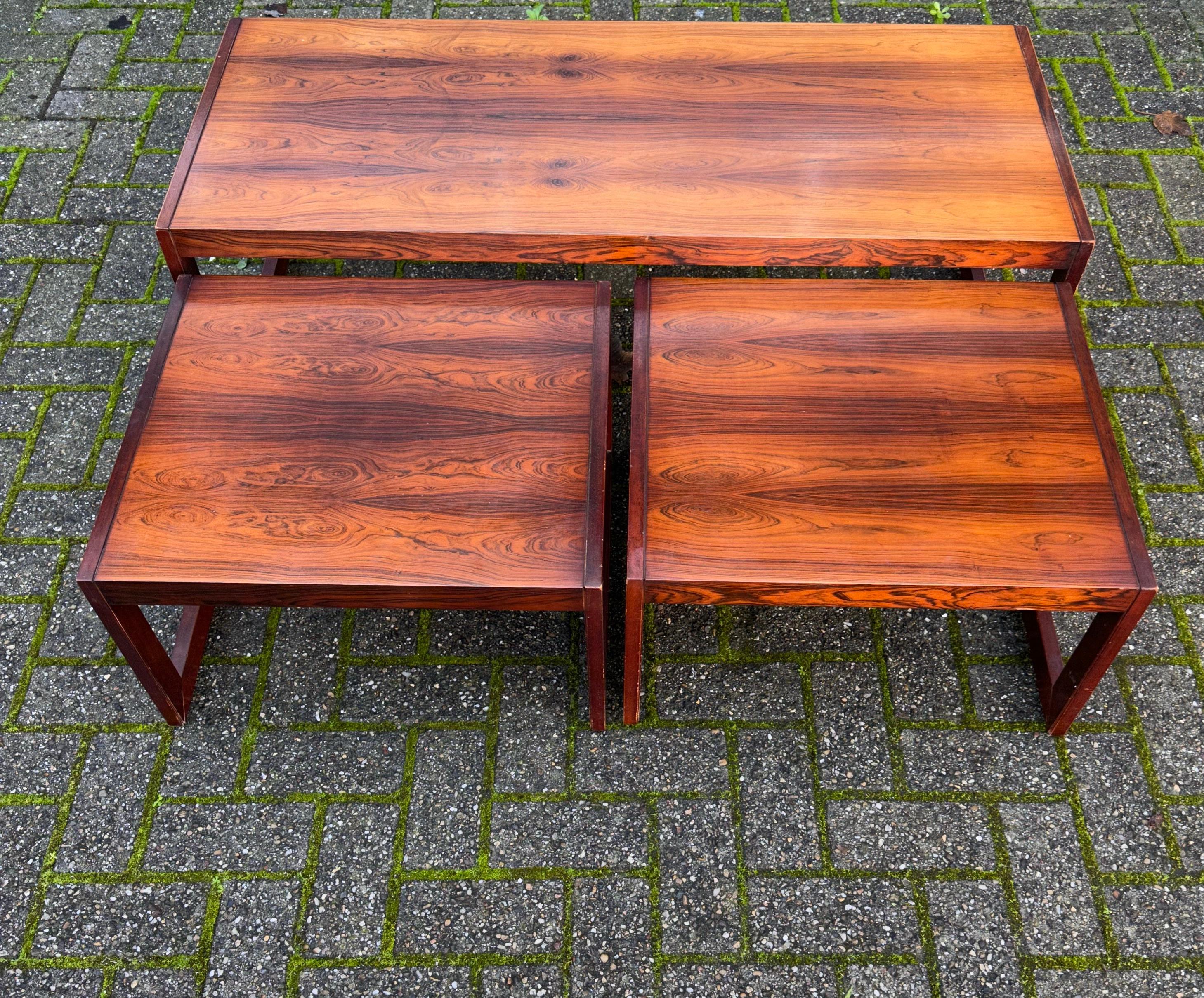 Large Danish Mid-Century Modern Wooden Coffee Nest of table Set / End Tables In Good Condition For Sale In Lisse, NL