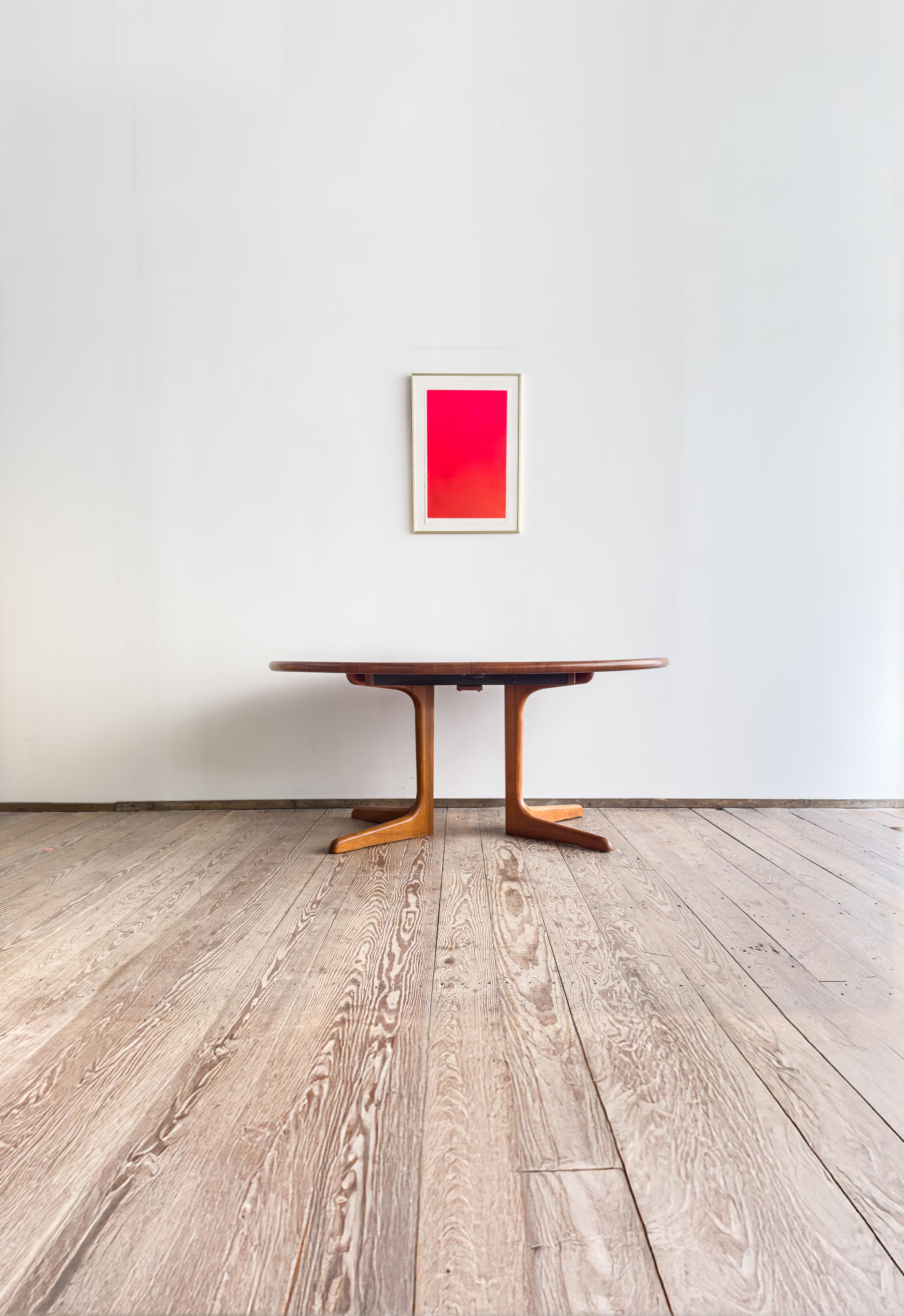 Large Danish Mid-Century Oval Dining Table in Teak, Extendable, Denmark, 1960s In Good Condition For Sale In München, Bavaria