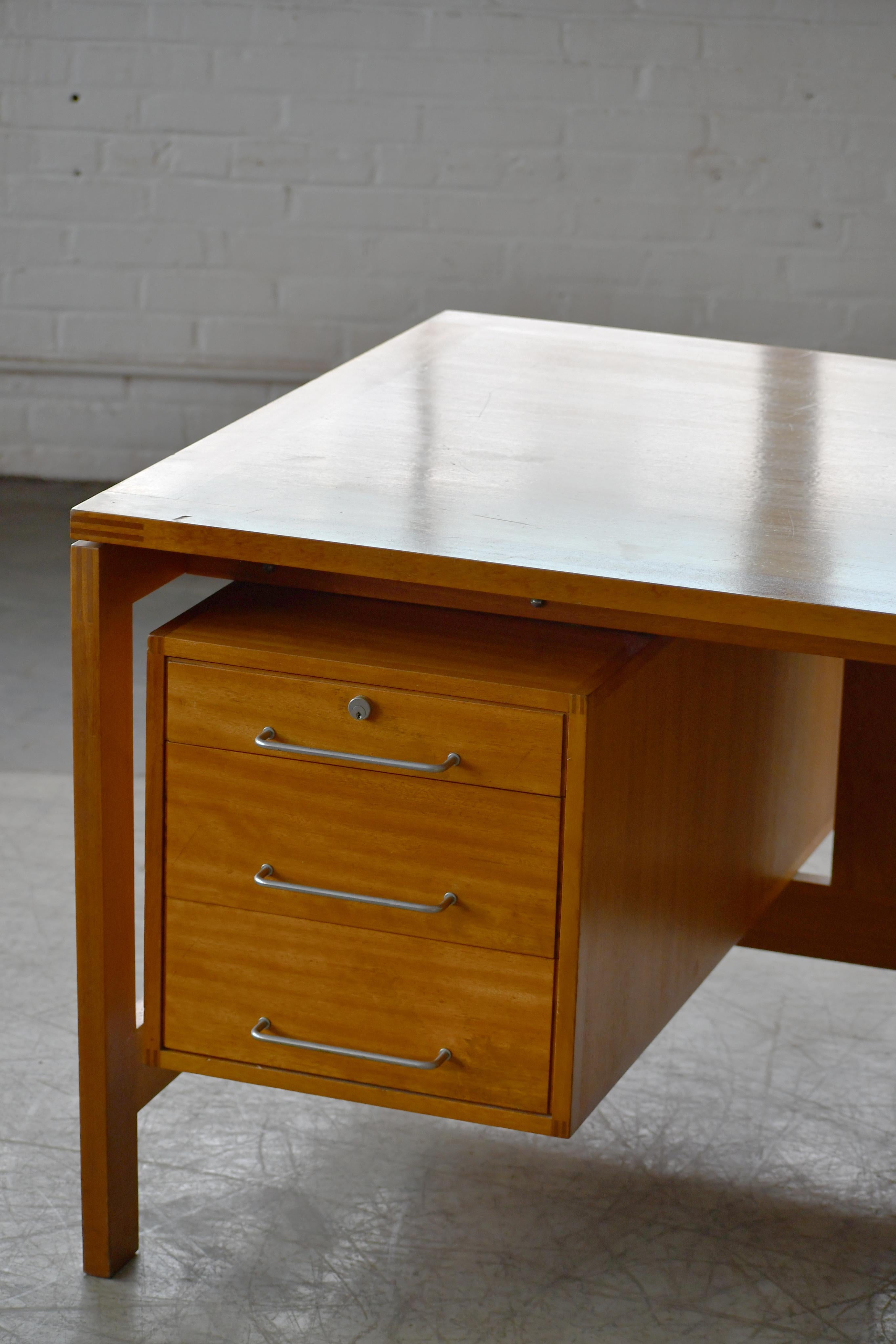 Large Danish Midcentury Writing Desk by Henning Jensen & Torben Valeur In Good Condition In Bridgeport, CT