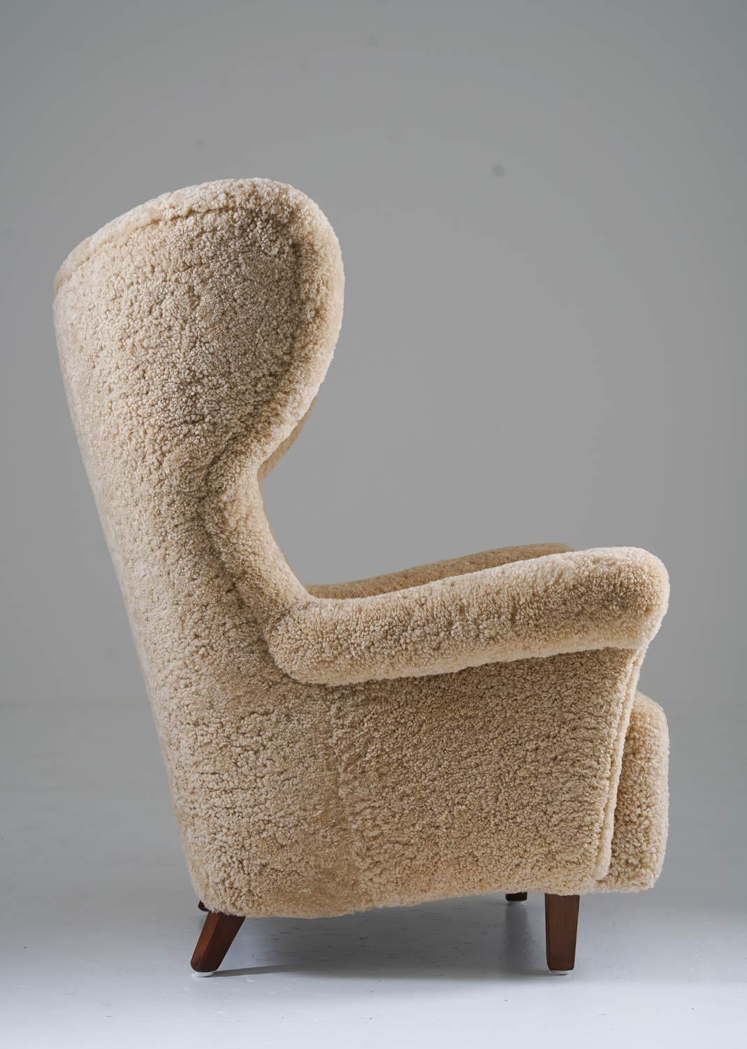 Scandinavian Modern Large Danish Midcentury Lounge Chair in Sheepskin, 1940s