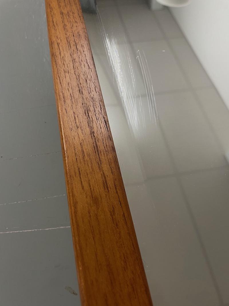 Großer dänischer Midcentury Modern Asymmetric Teak Wood Spiegel im Zustand „Gut“ im Angebot in Leicester, GB