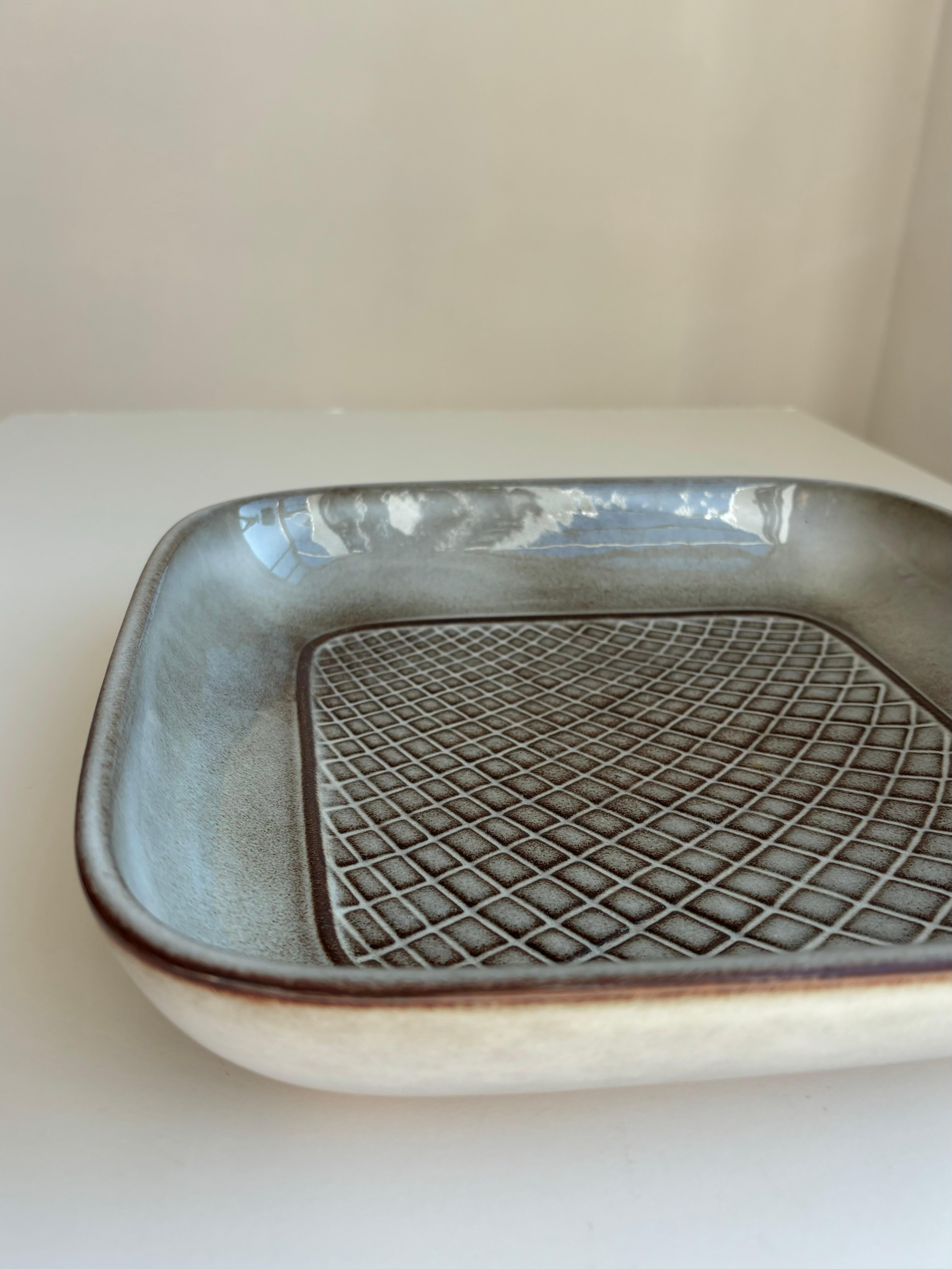 Mid-Century Modern Grand plat danois moderne en céramique grise pour Søholm, années 1960 en vente