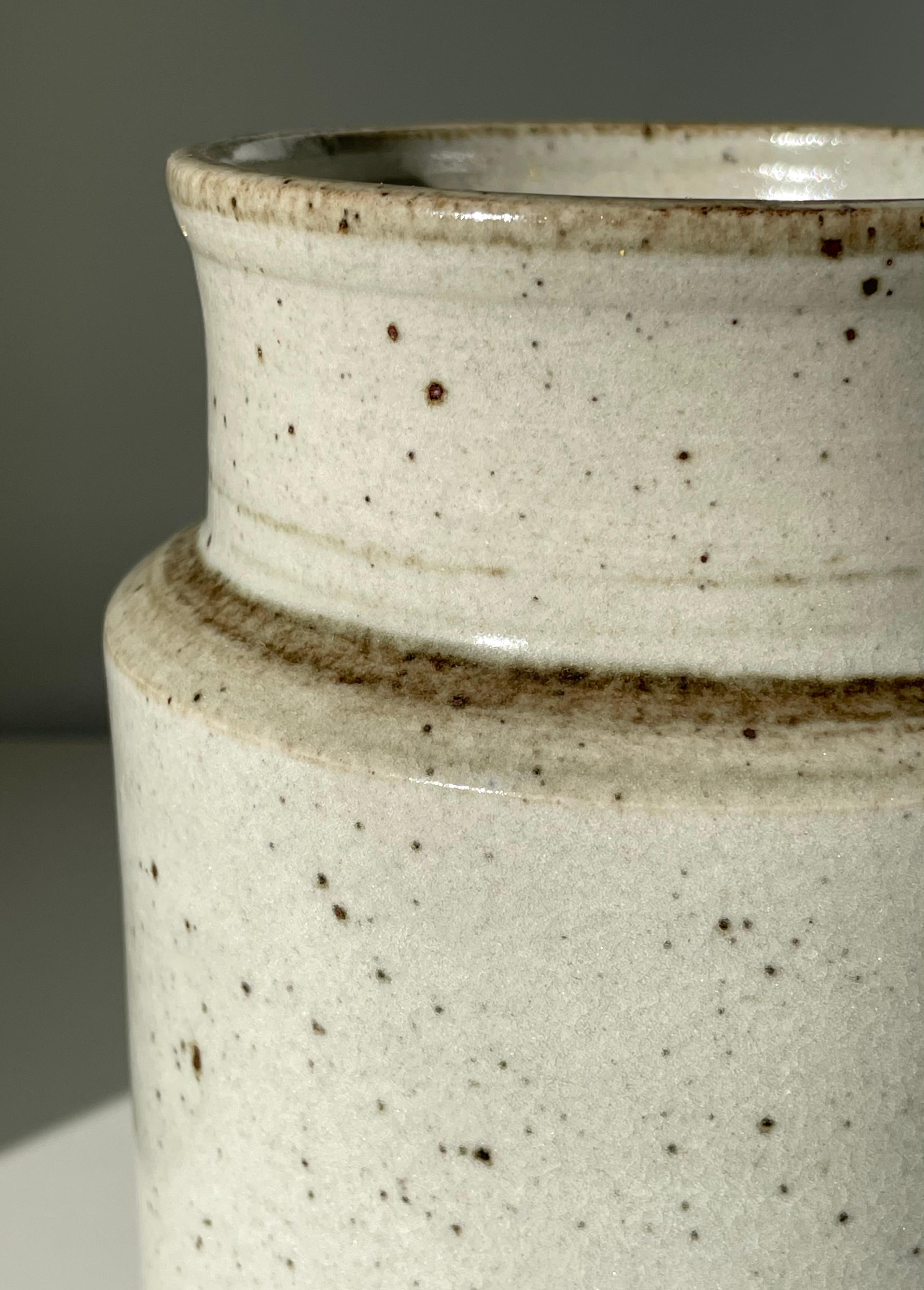 Jespersen Danish Modern Large Gray Hand-thrown Ceramic Cylinder Vase, 1960s For Sale 5